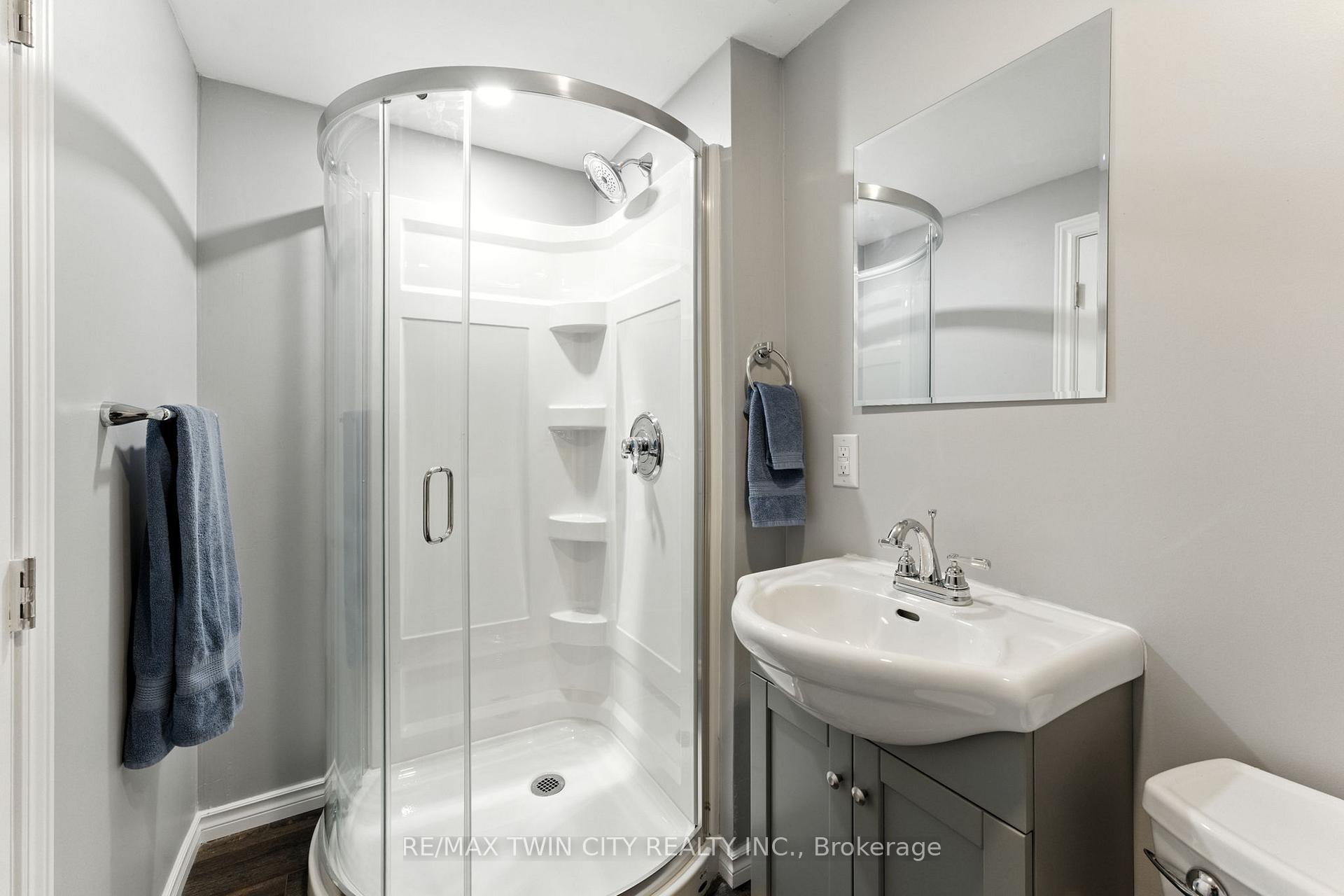 Photo 42 of 91 Abbey Close, Hamilton, Ancaster — HOMEH
