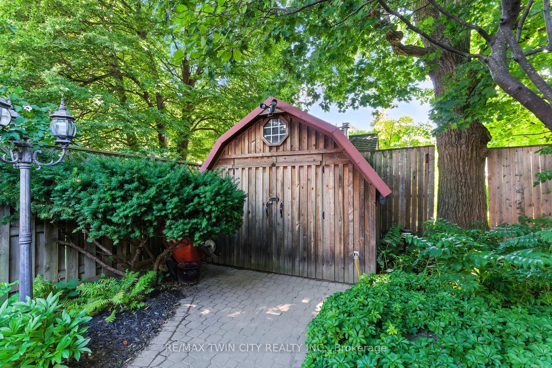 Photo 44 of 91 Abbey Close, Hamilton, Ancaster — HOMEH
