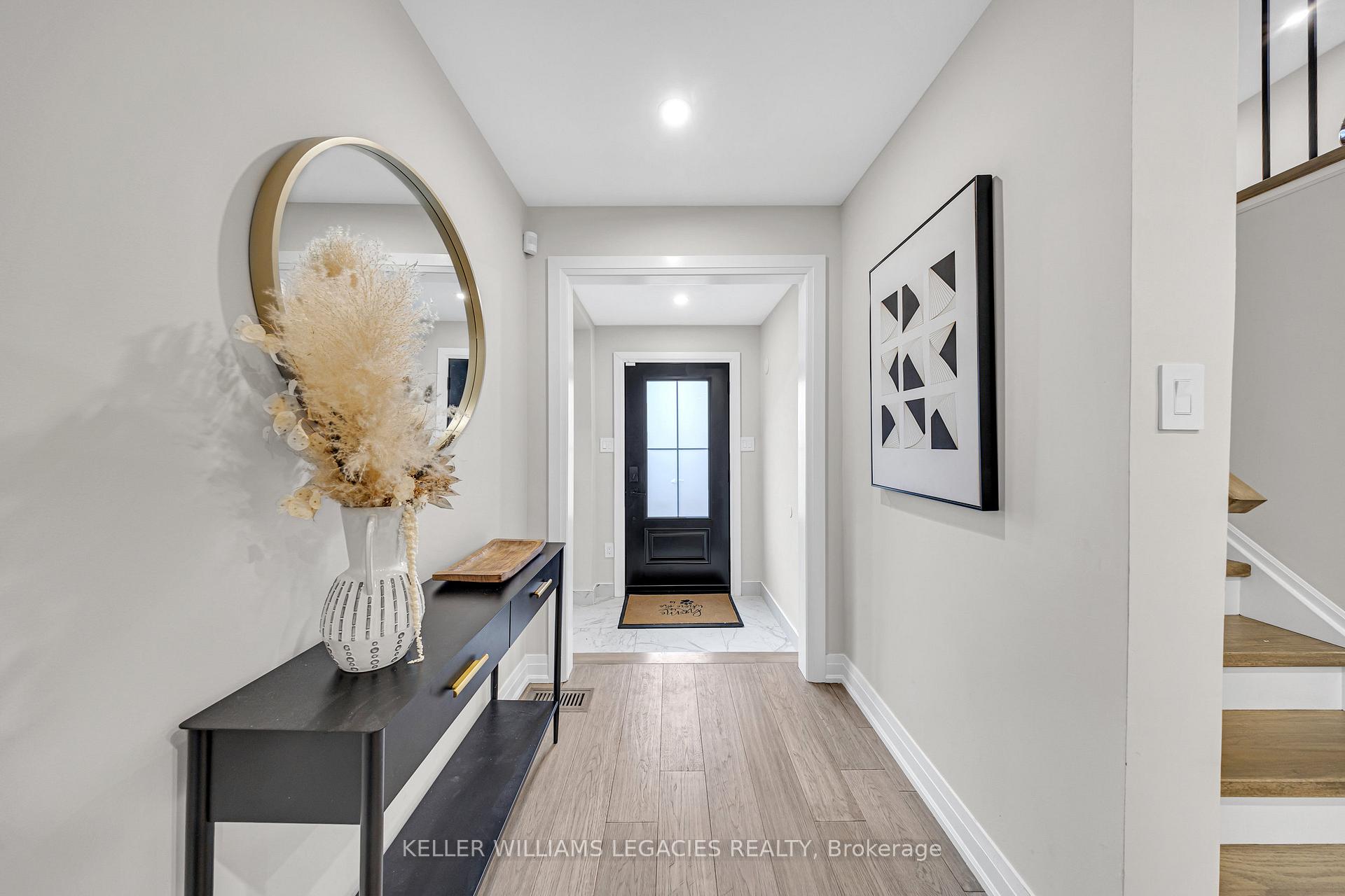Photo 3 of 170 Wade Gate, Vaughan, Brownridge — HOMEH