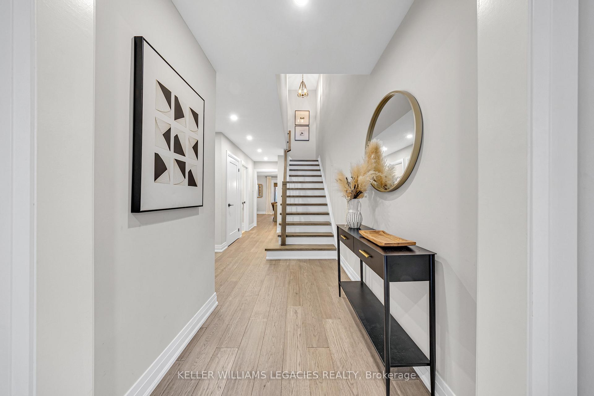 Photo 4 of 170 Wade Gate, Vaughan, Brownridge — HOMEH