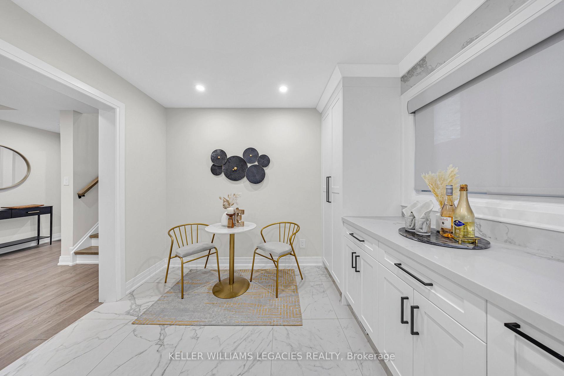 Photo 9 of 170 Wade Gate, Vaughan, Brownridge — HOMEH