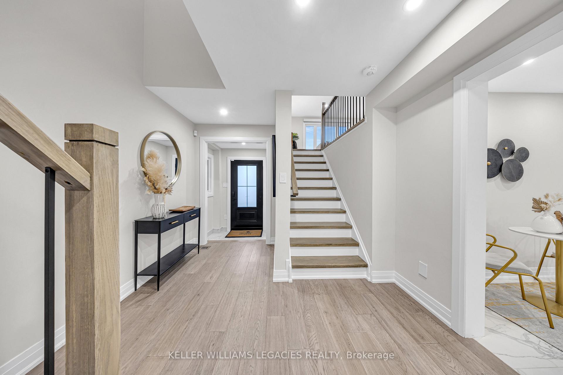 Photo 10 of 170 Wade Gate, Vaughan, Brownridge — HOMEH