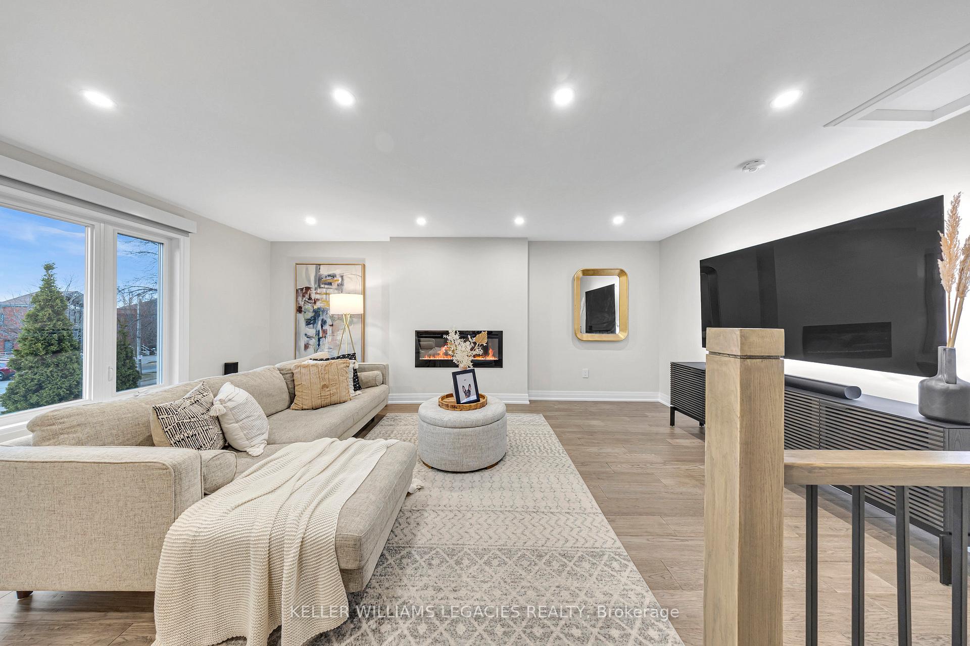Photo 12 of 170 Wade Gate, Vaughan, Brownridge — HOMEH