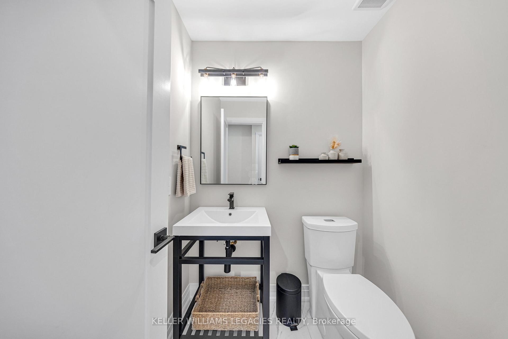 Photo 16 of 170 Wade Gate, Vaughan, Brownridge — HOMEH