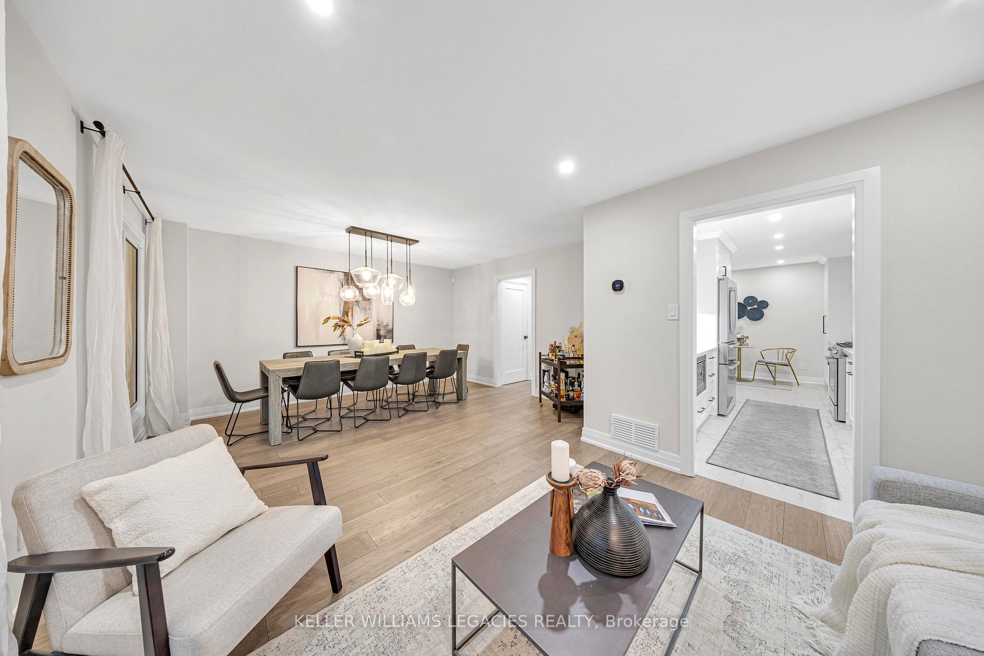 Photo 21 of 170 Wade Gate, Vaughan, Brownridge — HOMEH