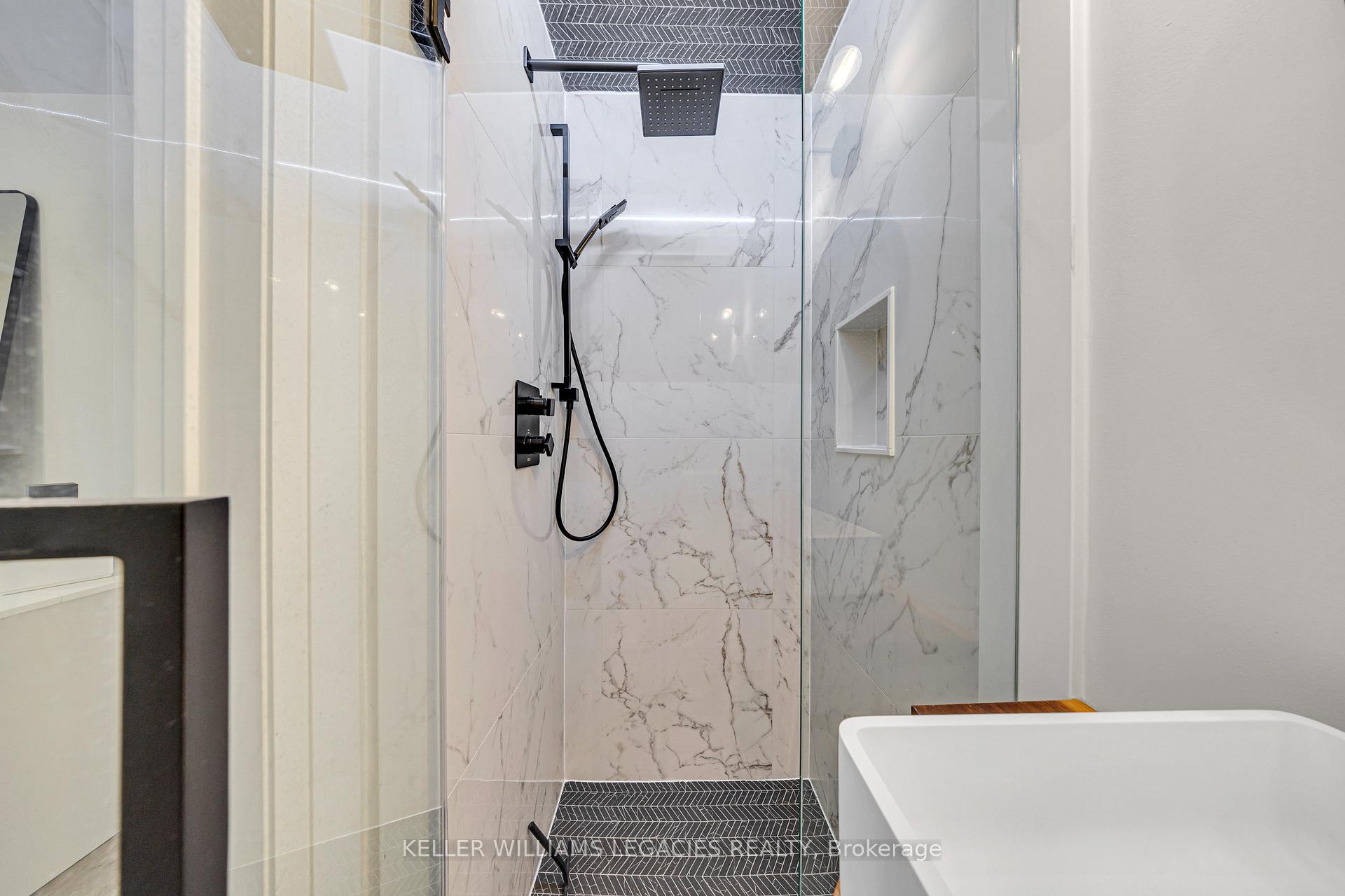Photo 25 of 170 Wade Gate, Vaughan, Brownridge — HOMEH