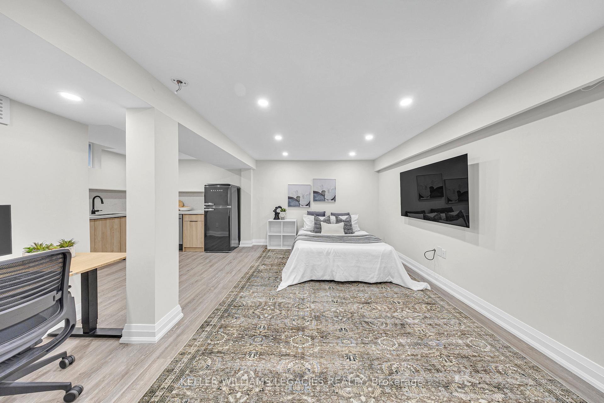 Photo 37 of 170 Wade Gate, Vaughan, Brownridge — HOMEH
