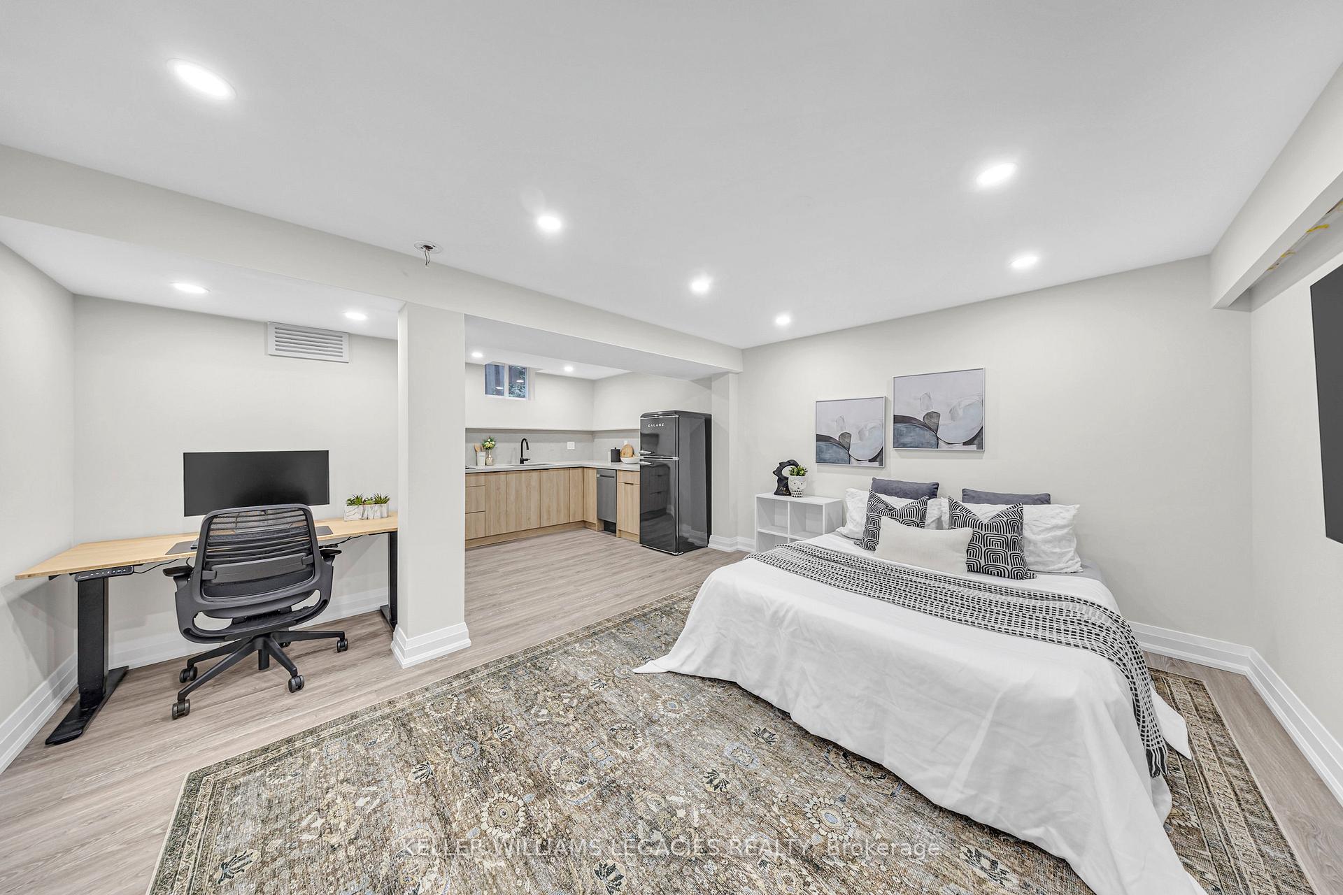 Photo 38 of 170 Wade Gate, Vaughan, Brownridge — HOMEH