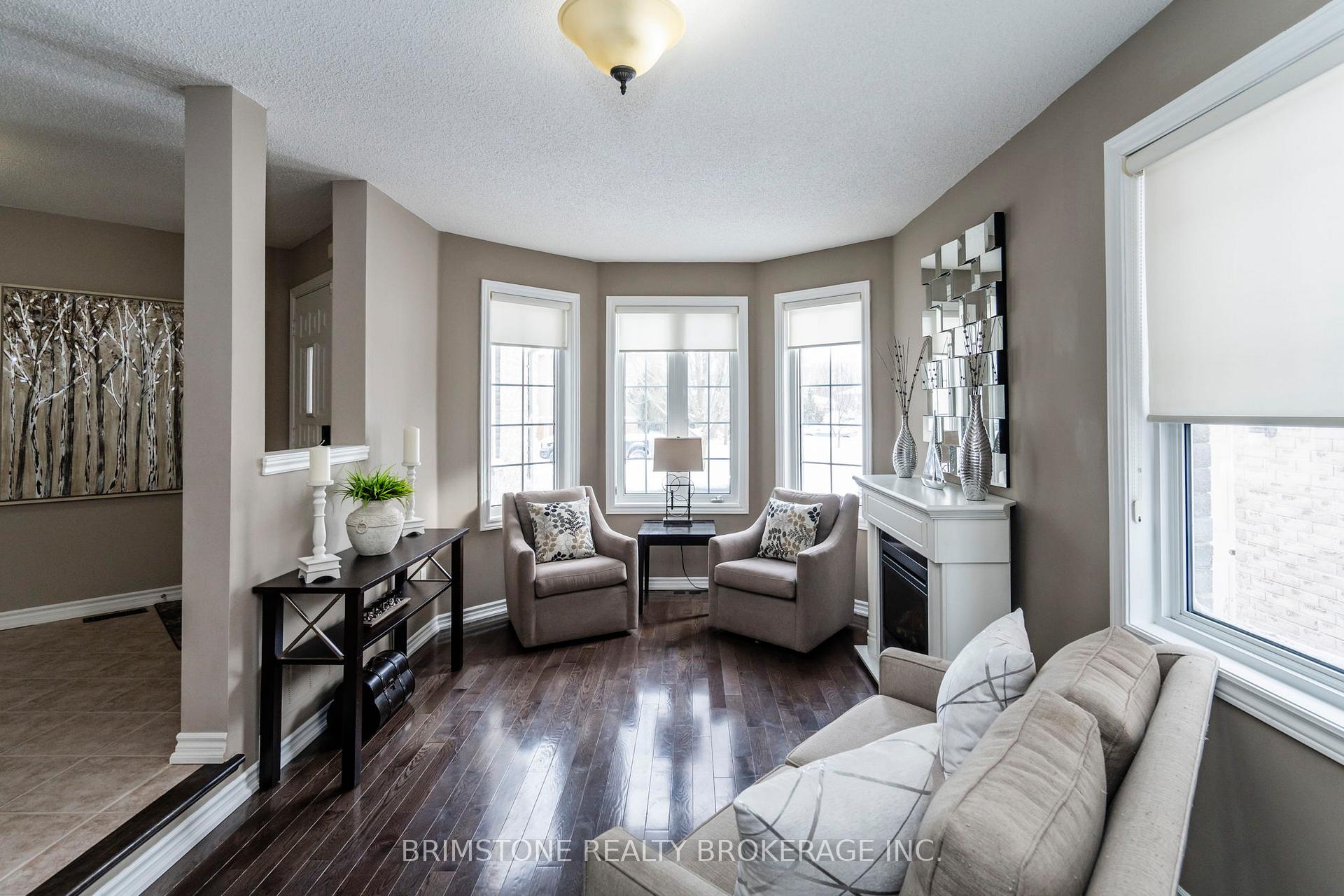 Photo 4 of 90 Kraus Road, Barrie, Edgehill Drive — HOMEH