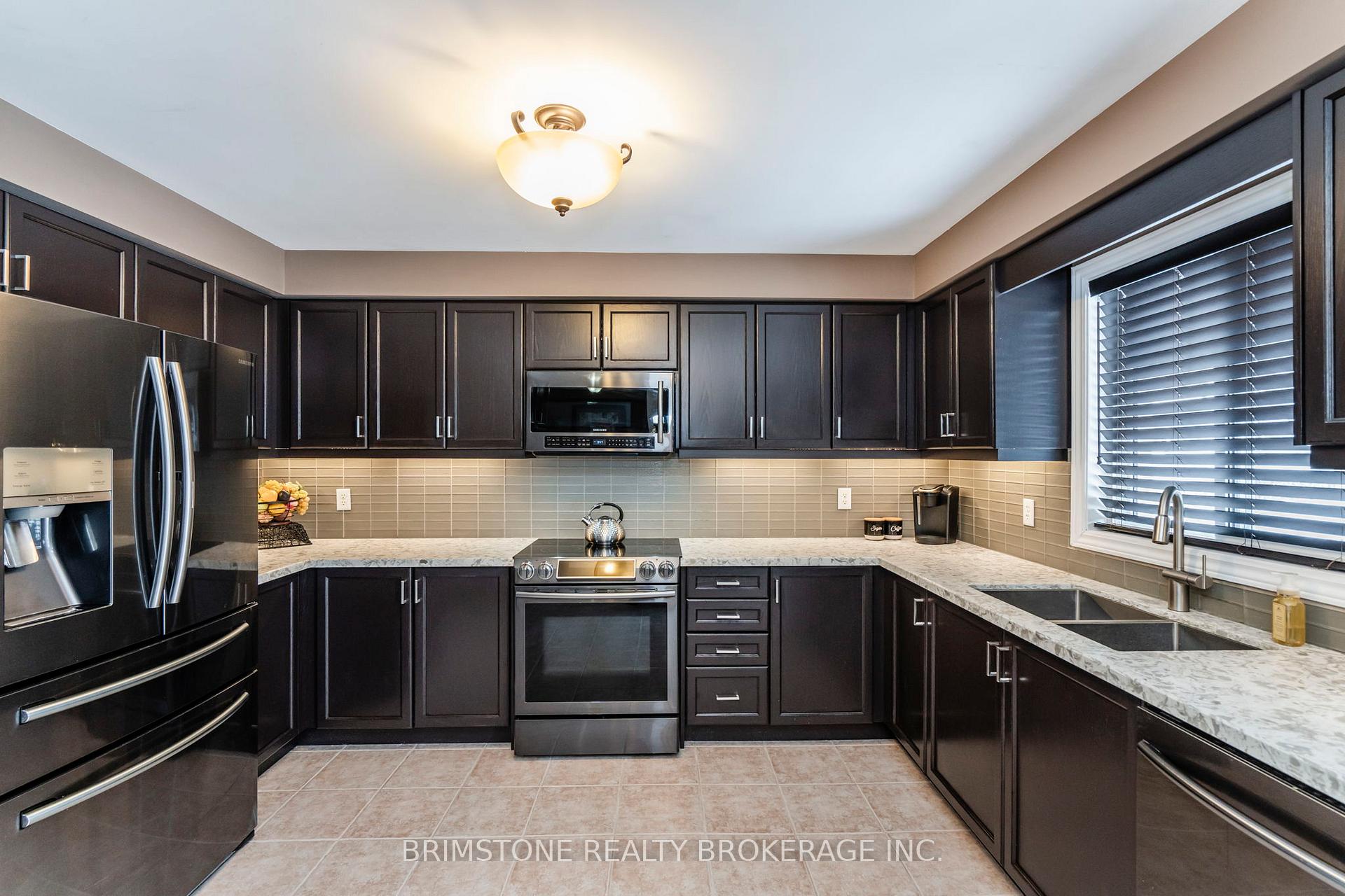 Photo 5 of 90 Kraus Road, Barrie, Edgehill Drive — HOMEH