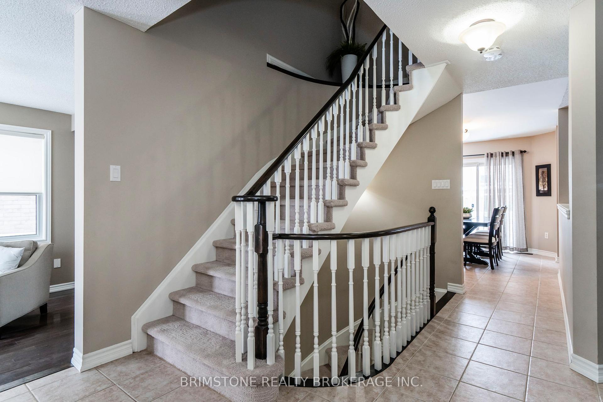 Photo 12 of 90 Kraus Road, Barrie, Edgehill Drive — HOMEH