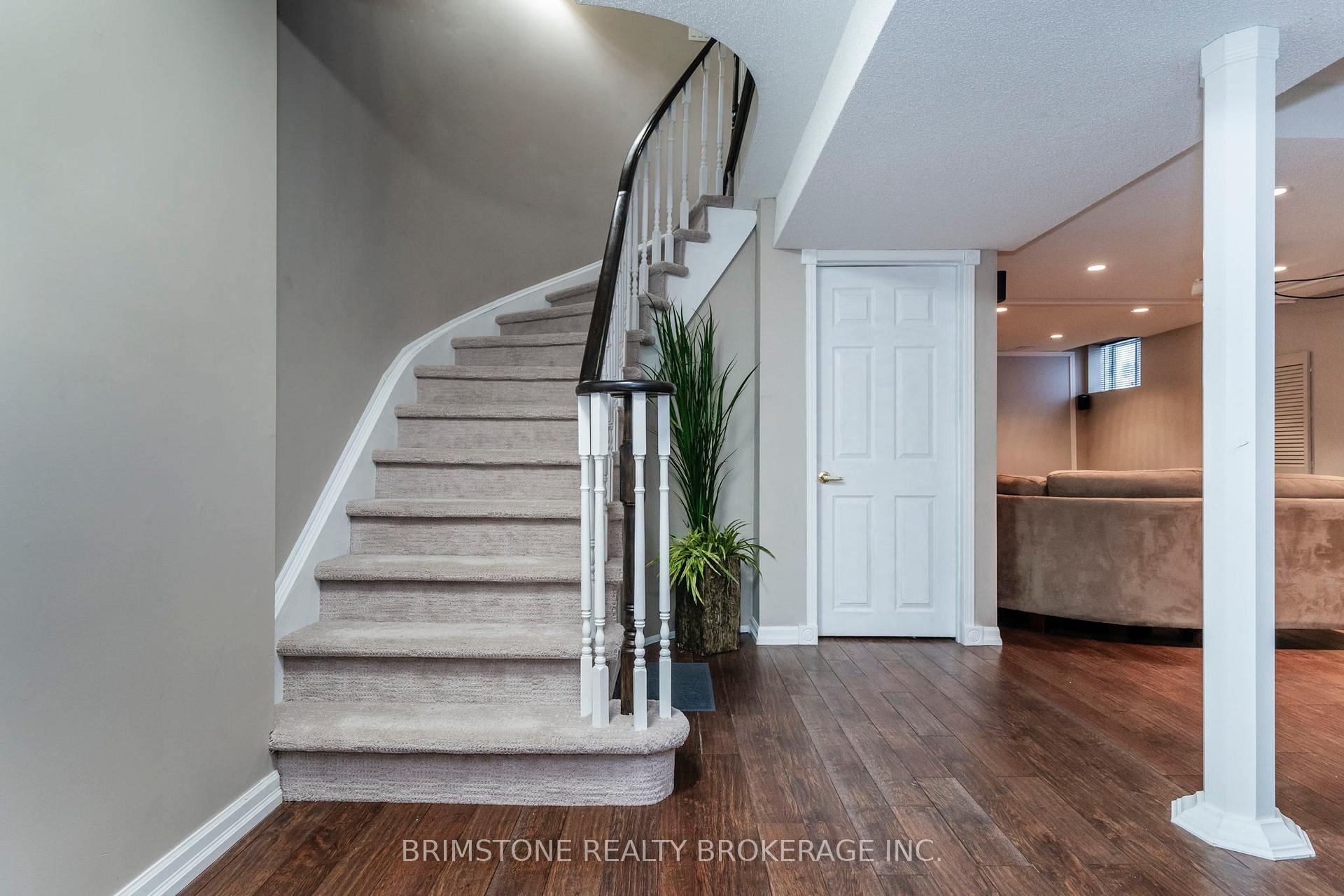 Photo 21 of 90 Kraus Road, Barrie, Edgehill Drive — HOMEH