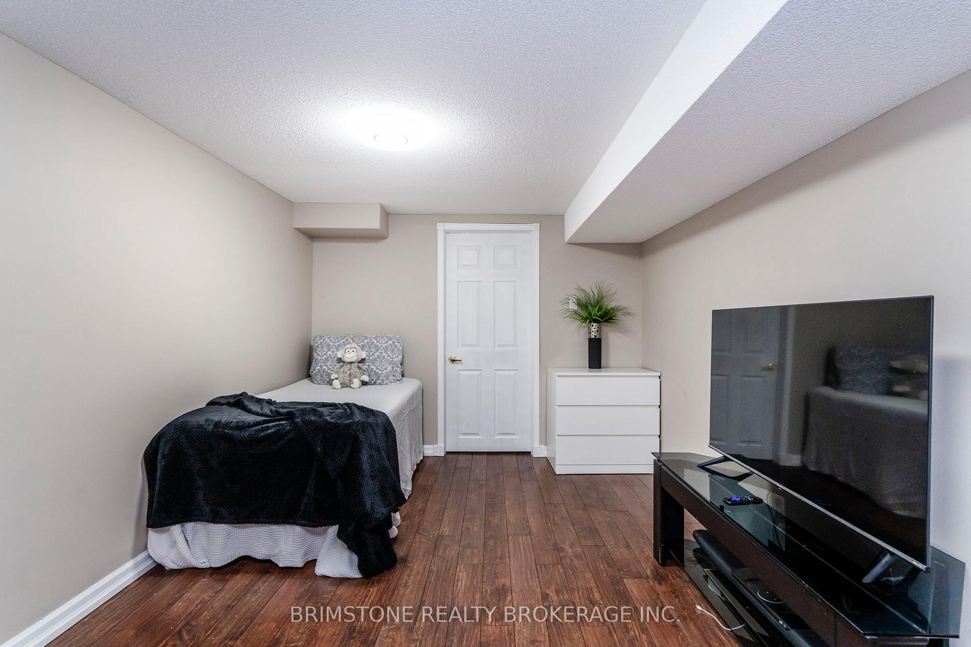 Photo 25 of 90 Kraus Road, Barrie, Edgehill Drive — HOMEH