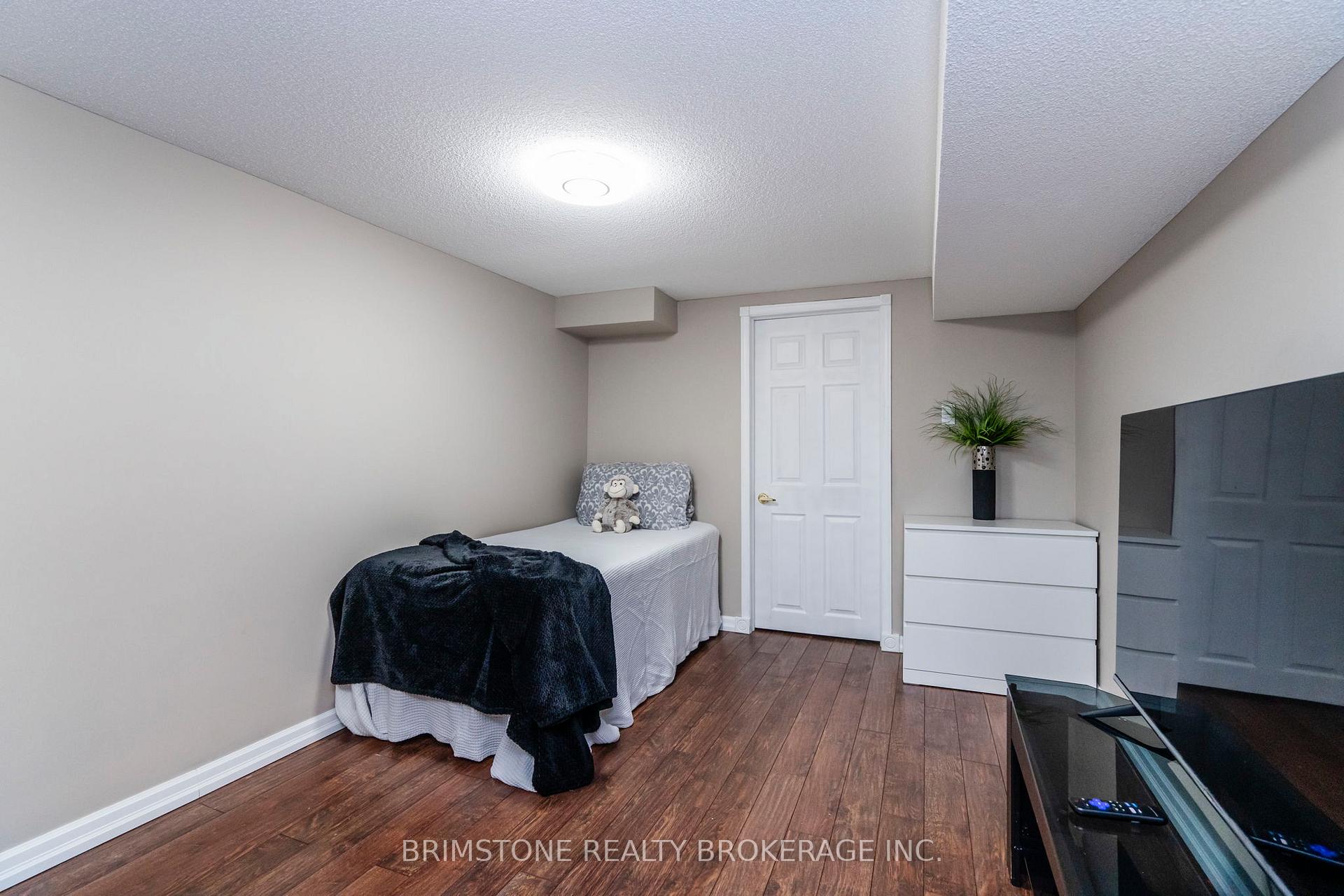 Photo 26 of 90 Kraus Road, Barrie, Edgehill Drive — HOMEH
