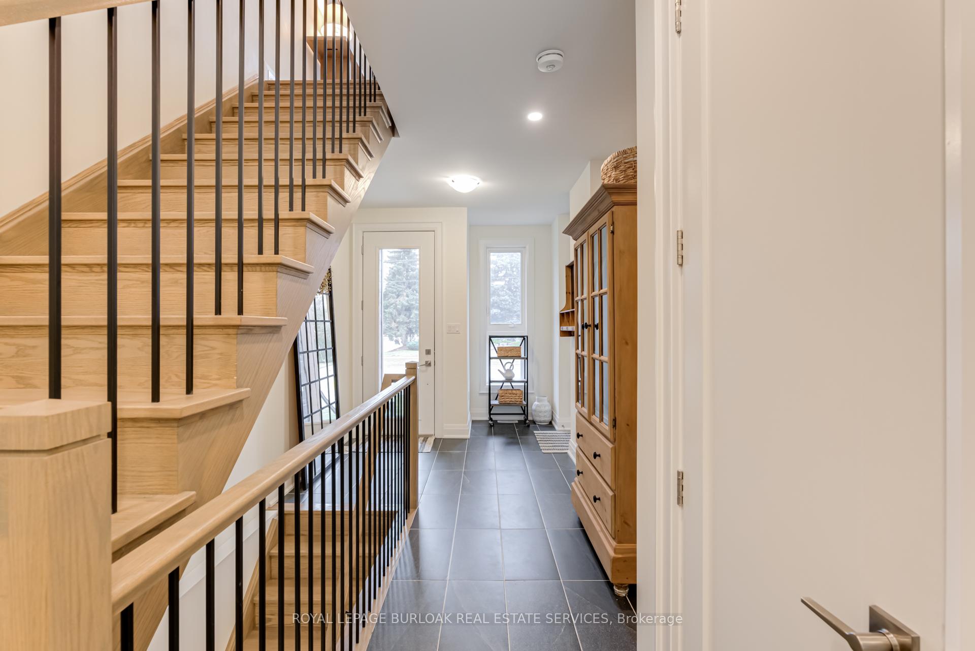 Photo 4 of 3226 Ellyn Common, Burlington, Roseland — HOMEH
