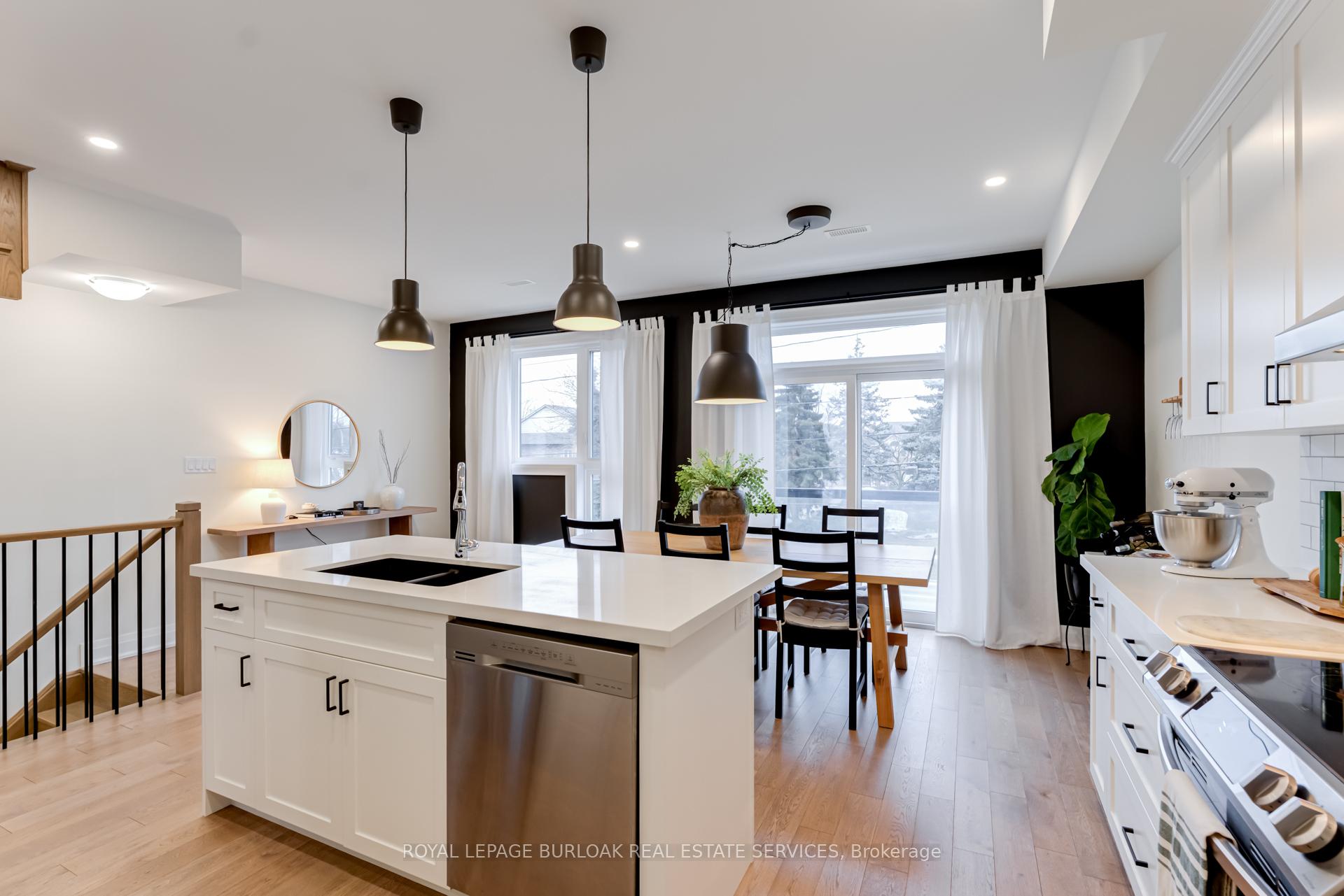 Photo 11 of 3226 Ellyn Common, Burlington, Roseland — HOMEH
