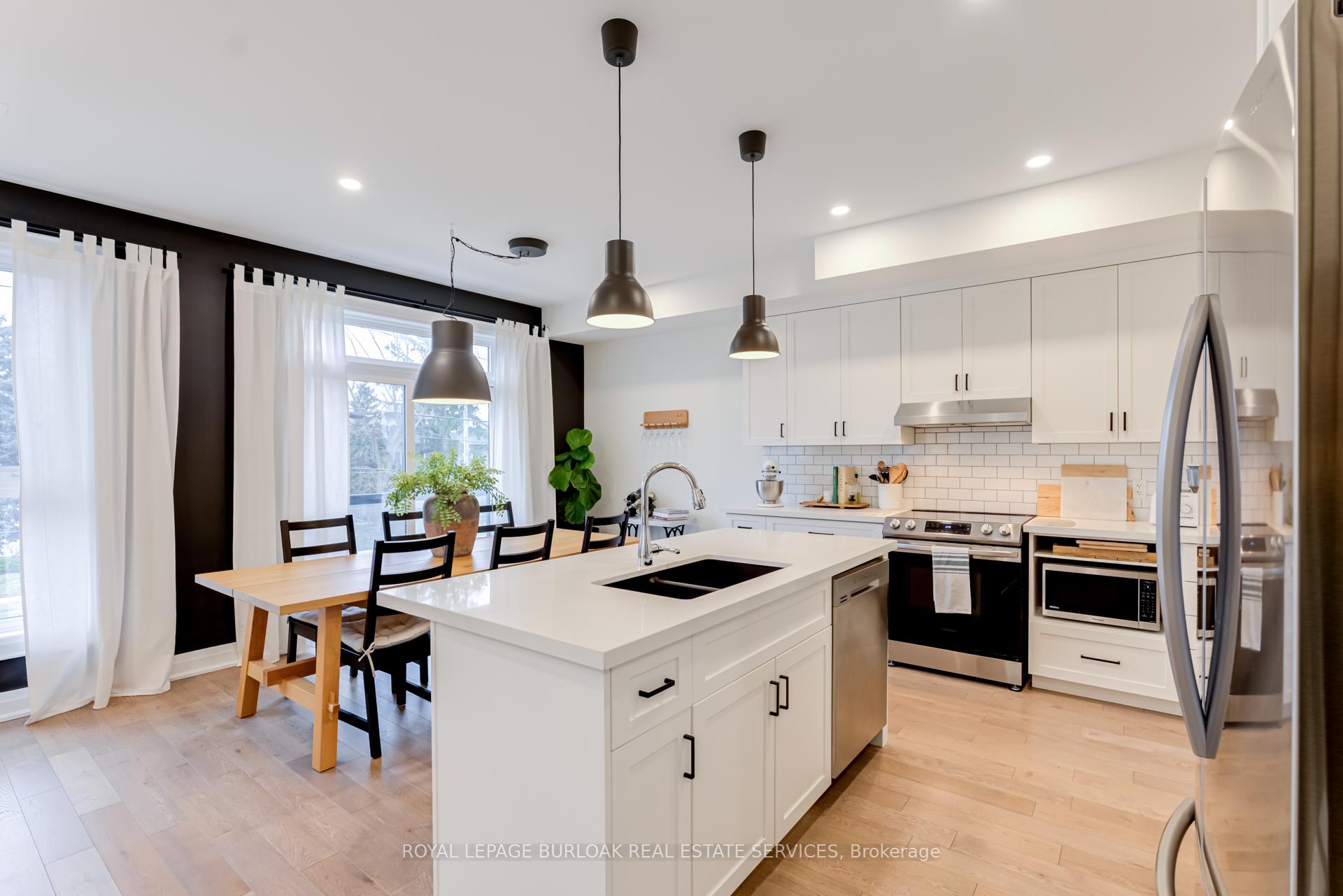Photo 12 of 3226 Ellyn Common, Burlington, Roseland — HOMEH
