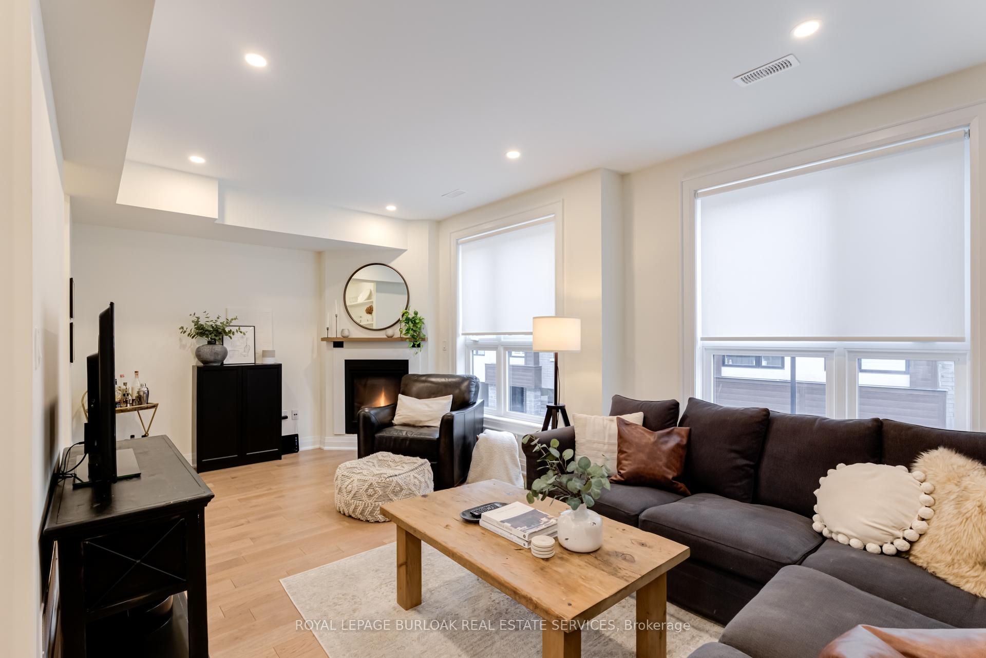 Photo 17 of 3226 Ellyn Common, Burlington, Roseland — HOMEH