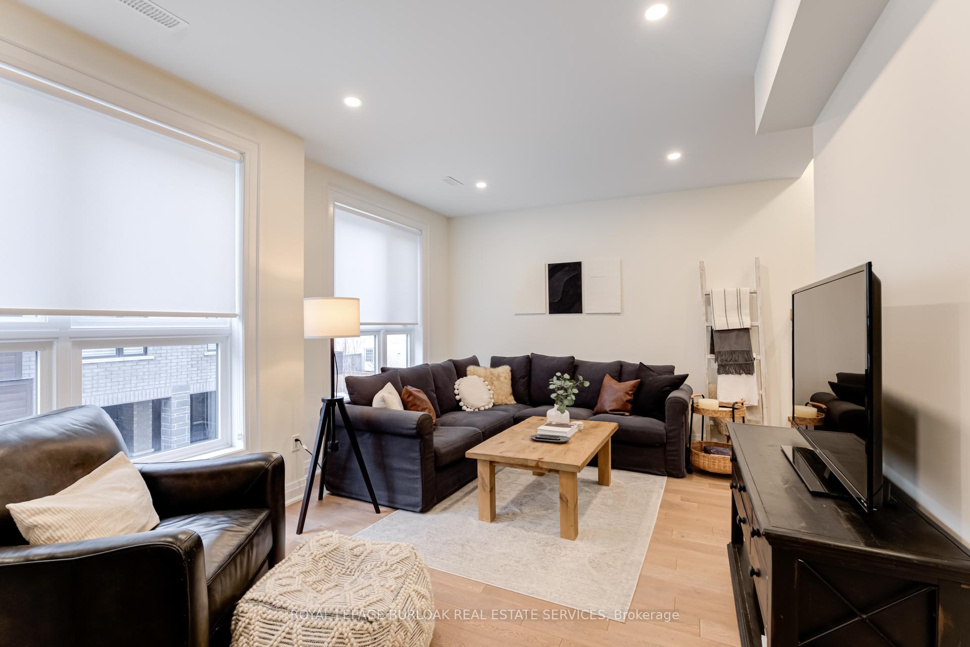 Photo 18 of 3226 Ellyn Common, Burlington, Roseland — HOMEH