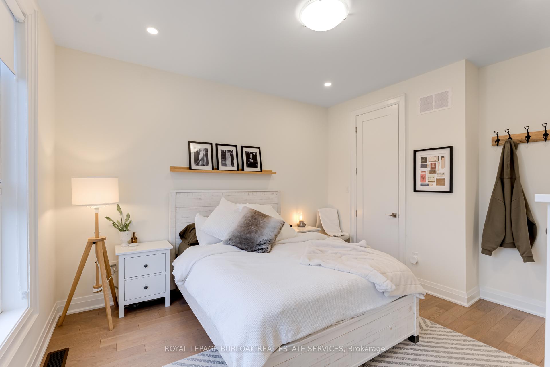 Photo 25 of 3226 Ellyn Common, Burlington, Roseland — HOMEH