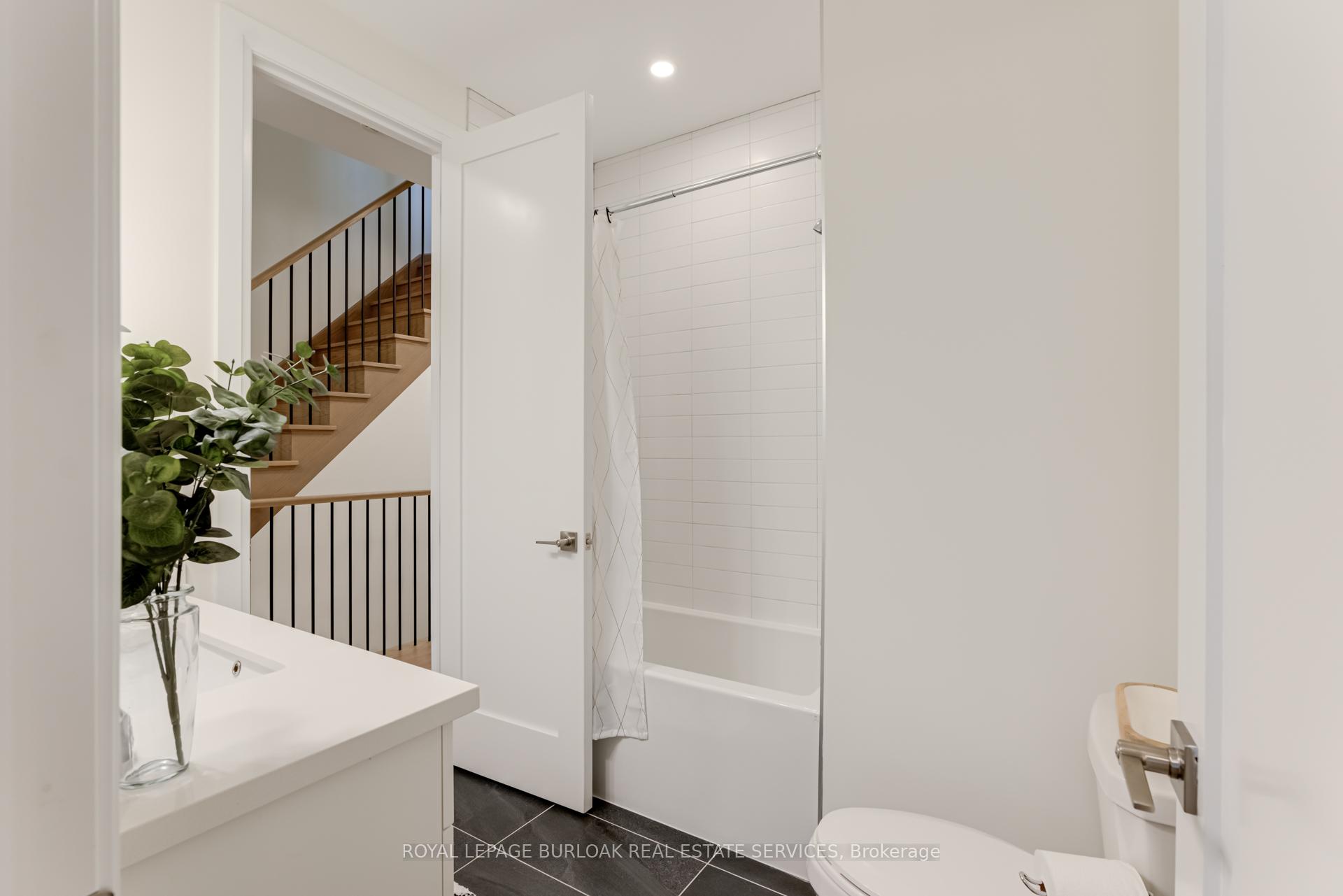 Photo 31 of 3226 Ellyn Common, Burlington, Roseland — HOMEH