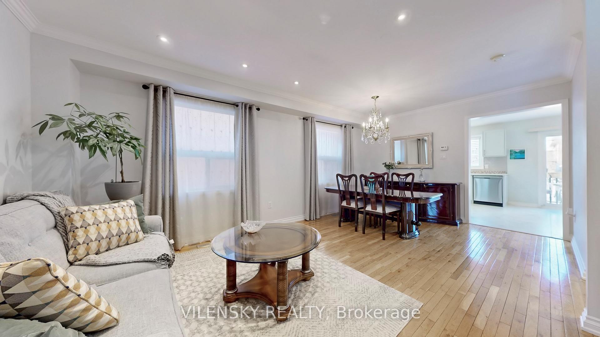 Photo 3 of 101 Foxfield Crescent, Vaughan, Patterson — HOMEH