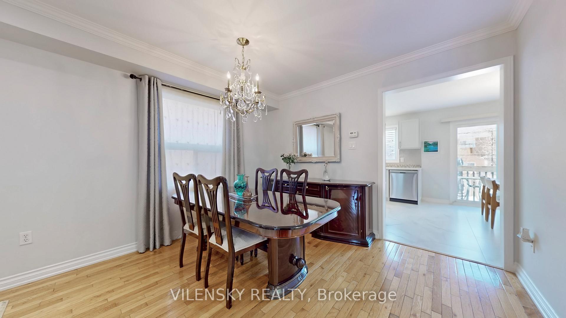 Photo 5 of 101 Foxfield Crescent, Vaughan, Patterson — HOMEH