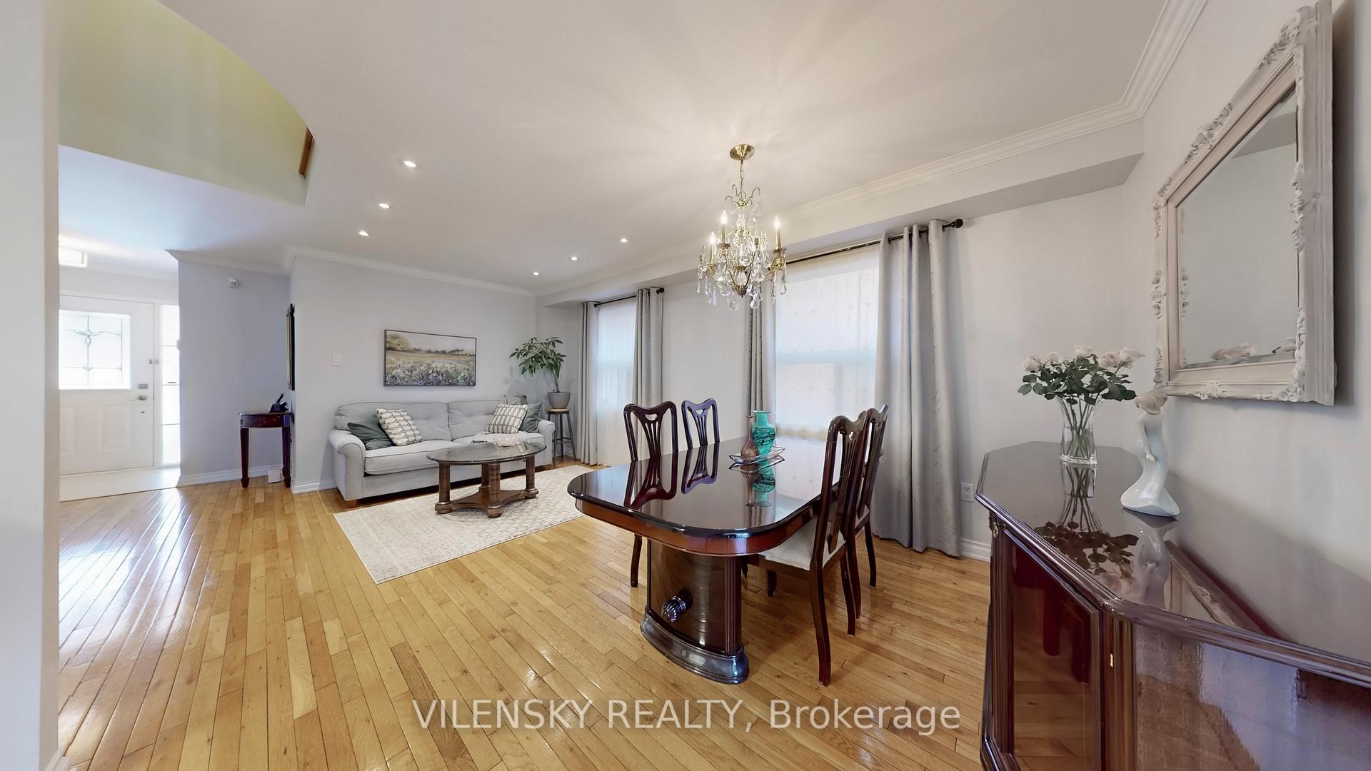 Photo 6 of 101 Foxfield Crescent, Vaughan, Patterson — HOMEH