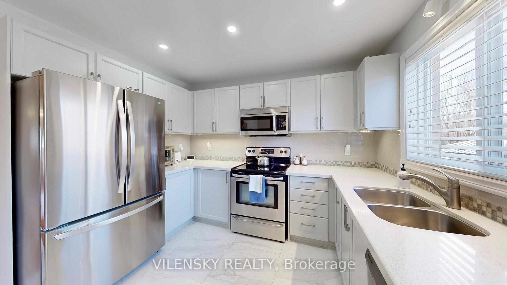 Photo 7 of 101 Foxfield Crescent, Vaughan, Patterson — HOMEH