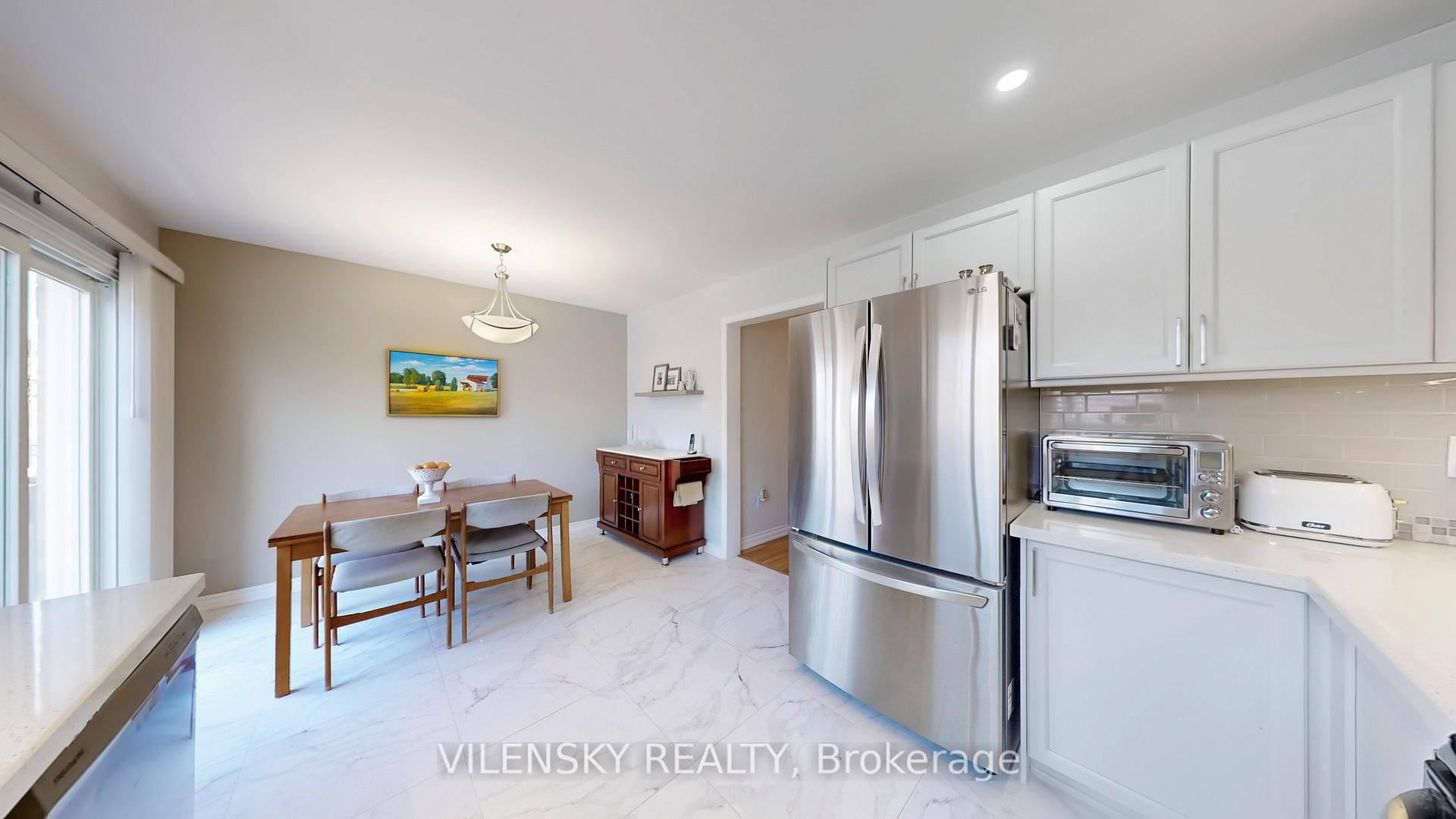 Photo 9 of 101 Foxfield Crescent, Vaughan, Patterson — HOMEH