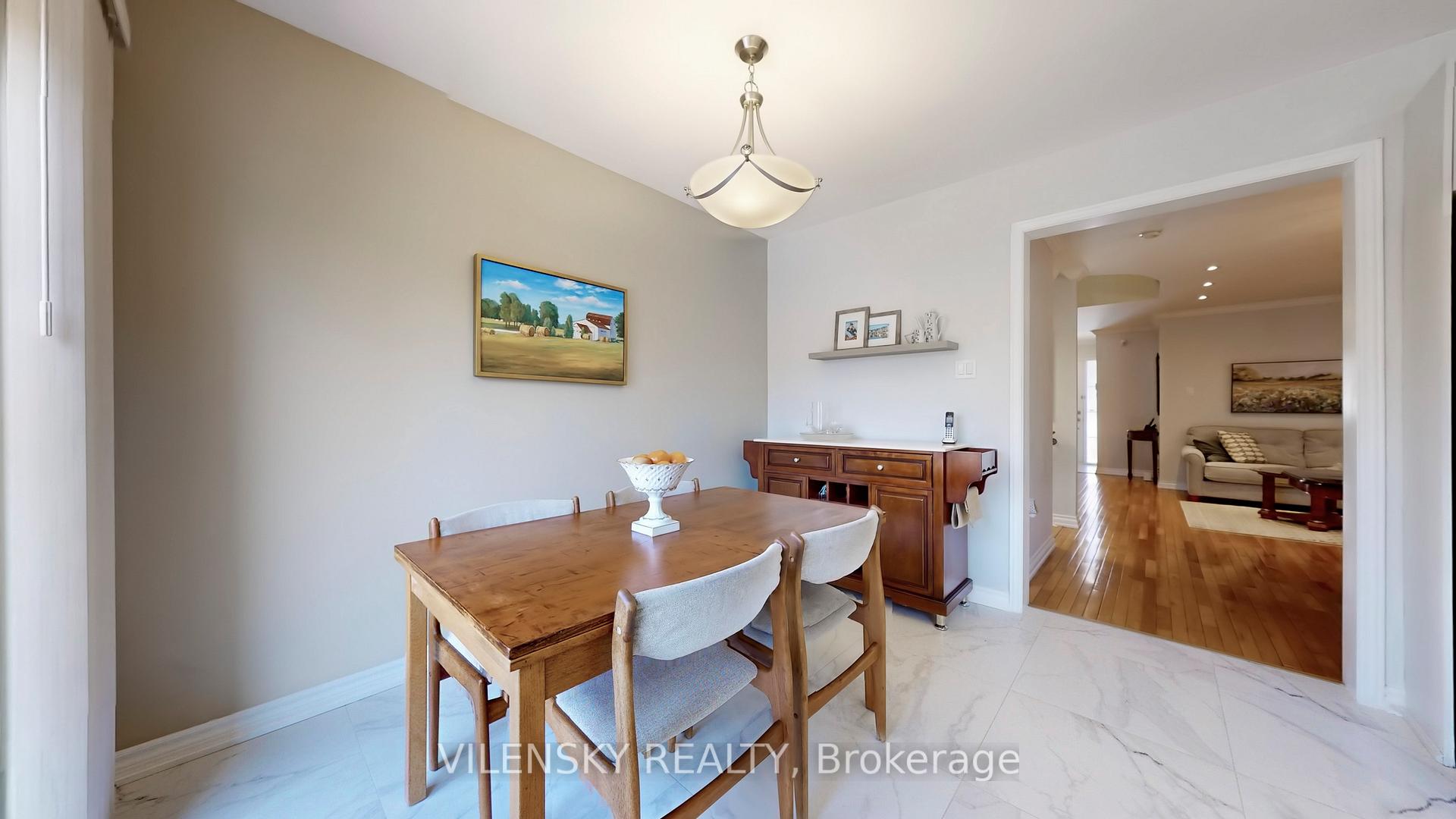 Photo 10 of 101 Foxfield Crescent, Vaughan, Patterson — HOMEH