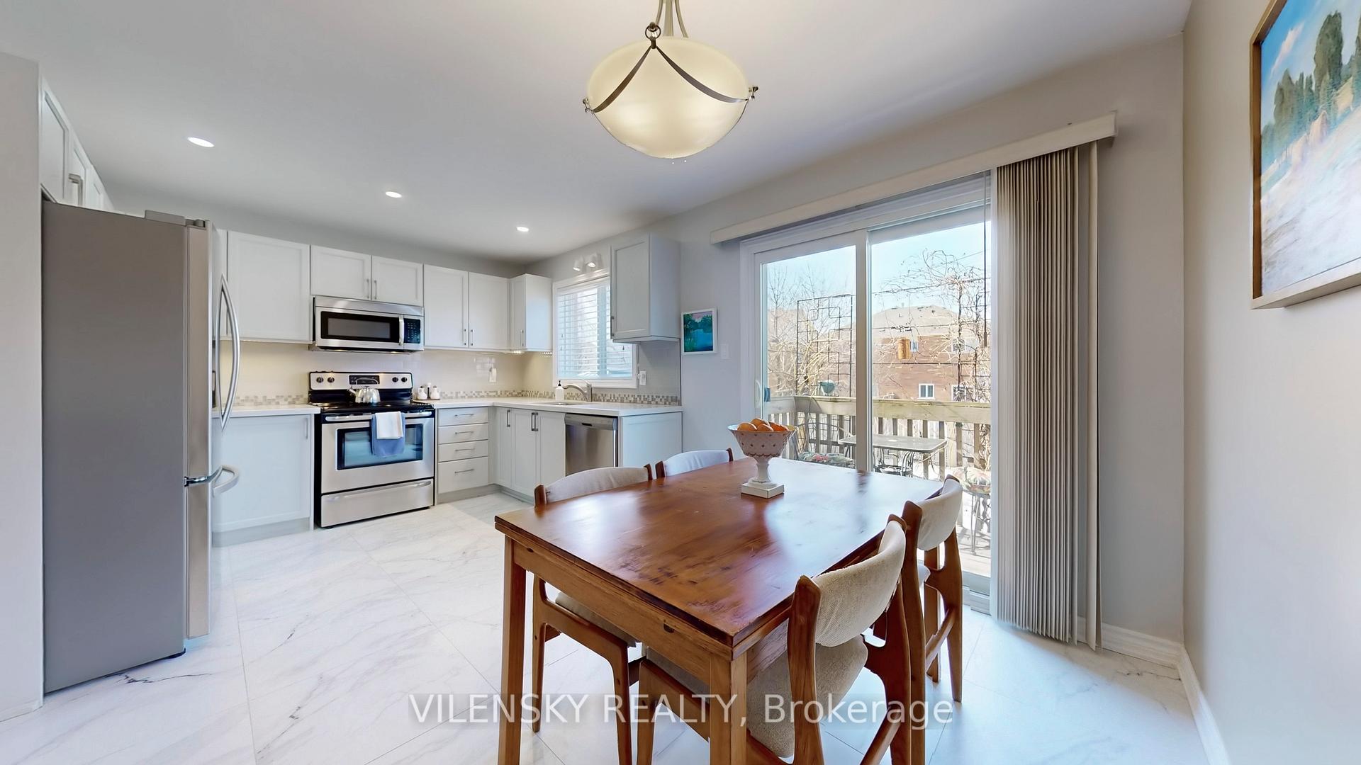 Photo 11 of 101 Foxfield Crescent, Vaughan, Patterson — HOMEH