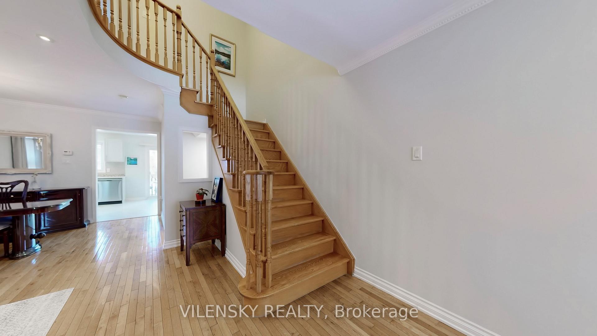 Photo 14 of 101 Foxfield Crescent, Vaughan, Patterson — HOMEH