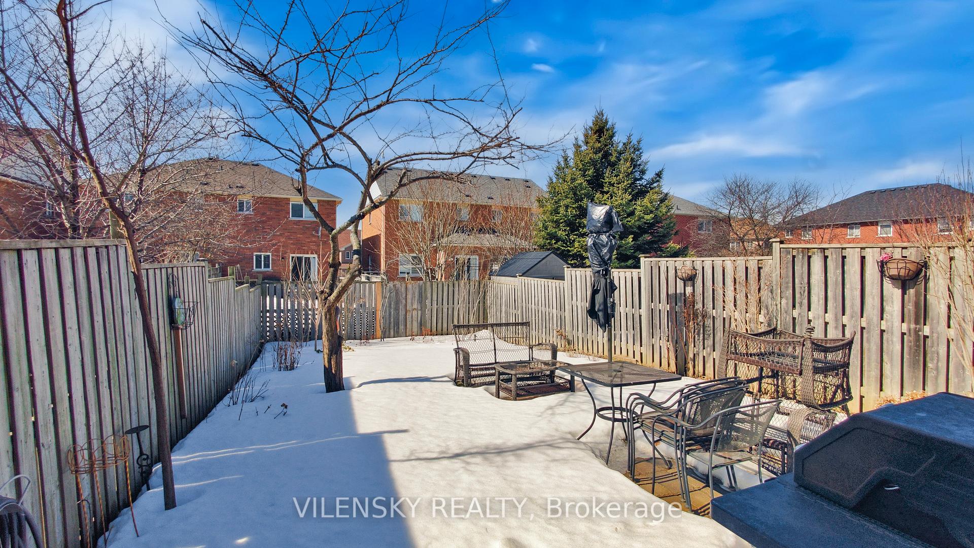 Photo 35 of 101 Foxfield Crescent, Vaughan, Patterson — HOMEH