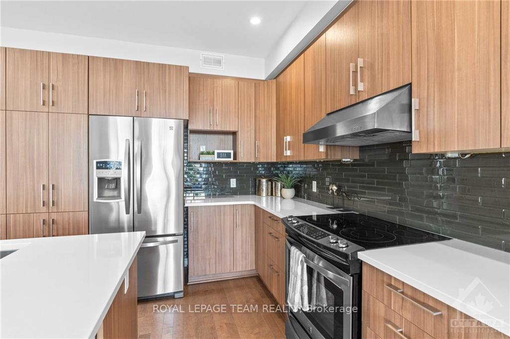 Photo 9 of 506 Egret Way, Ottawa, Barrhaven - Half Moon Bay — HOMEH