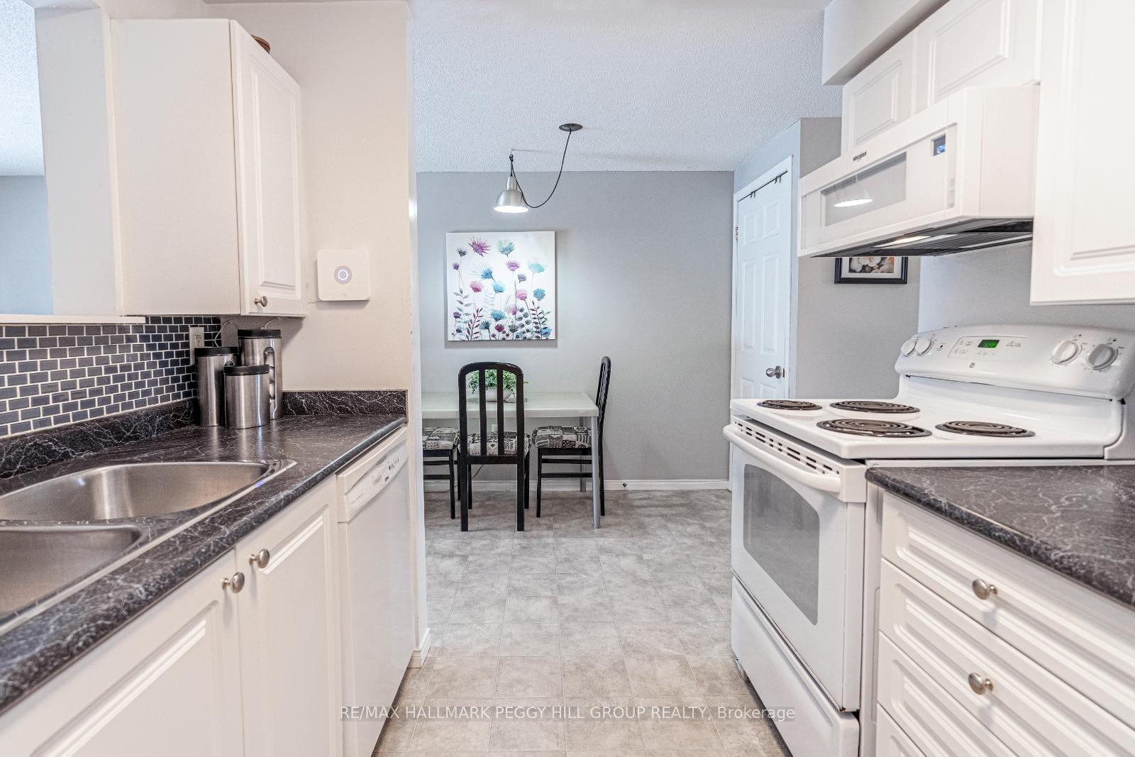 Photo 6 of 175 Courtney Crescent, Barrie, Painswick South — HOMEH