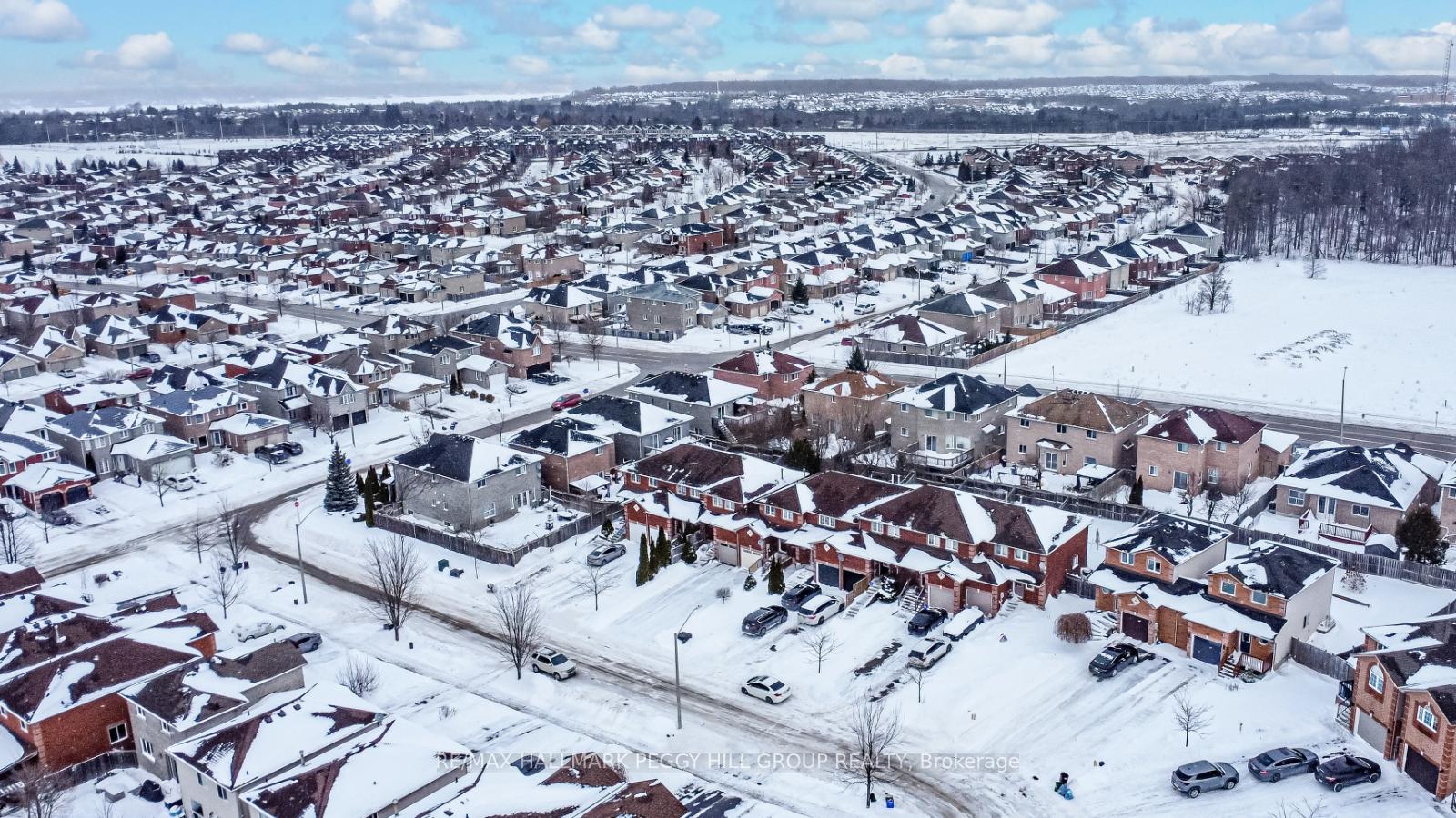 Photo 15 of 175 Courtney Crescent, Barrie, Painswick South — HOMEH