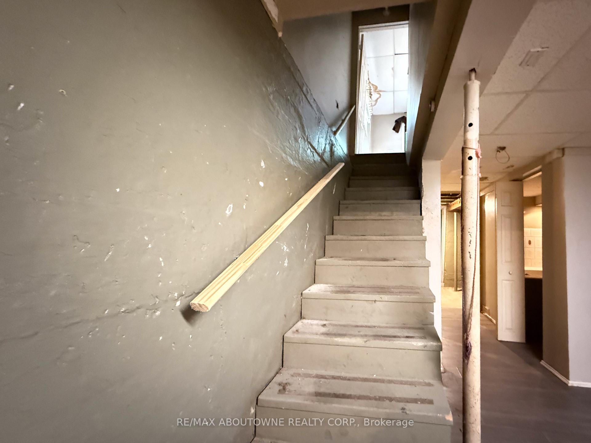 Photo 22 of 214 Burlington Street E, Hamilton, North End — HOMEH
