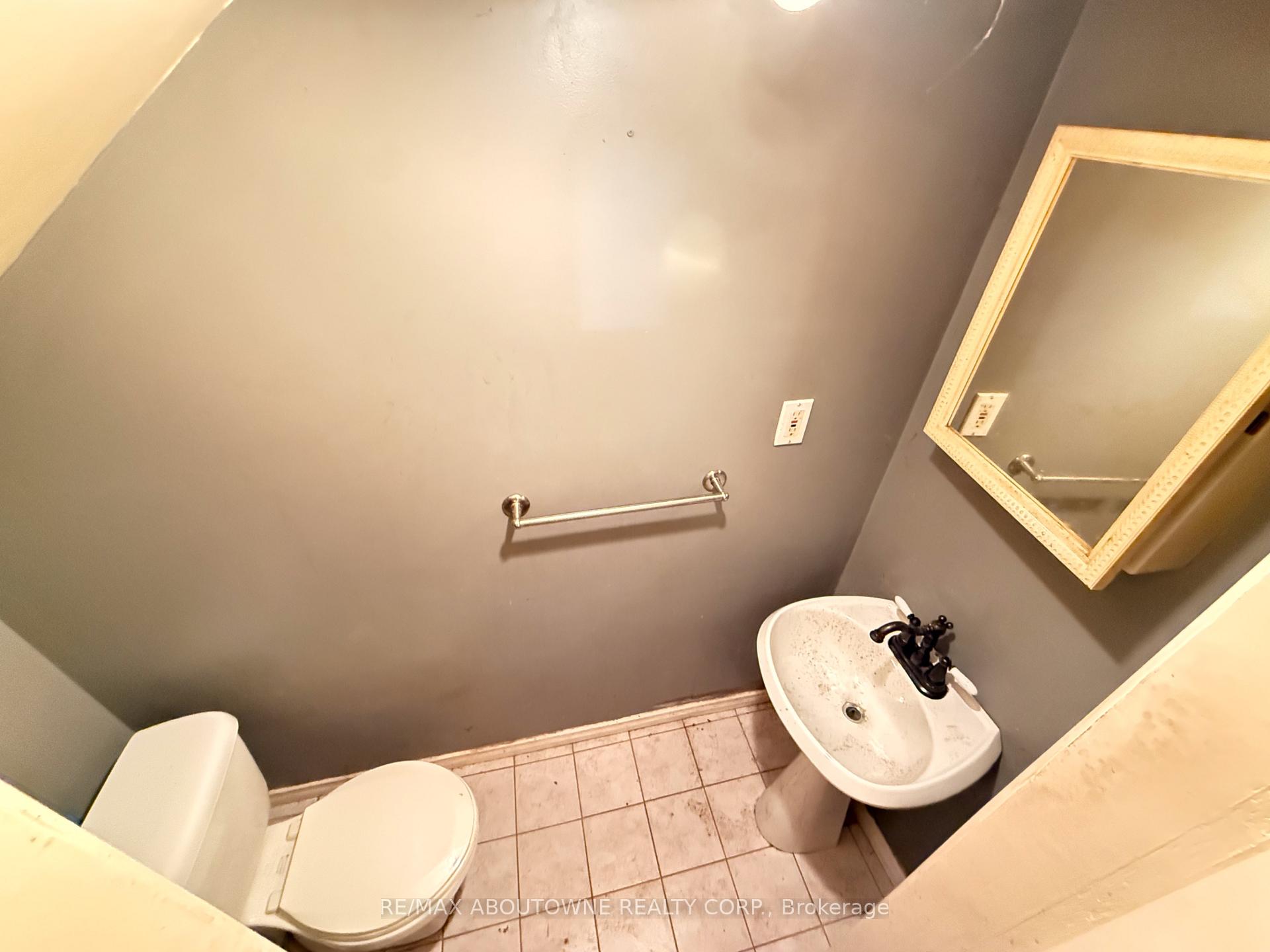 Photo 25 of 214 Burlington Street E, Hamilton, North End — HOMEH