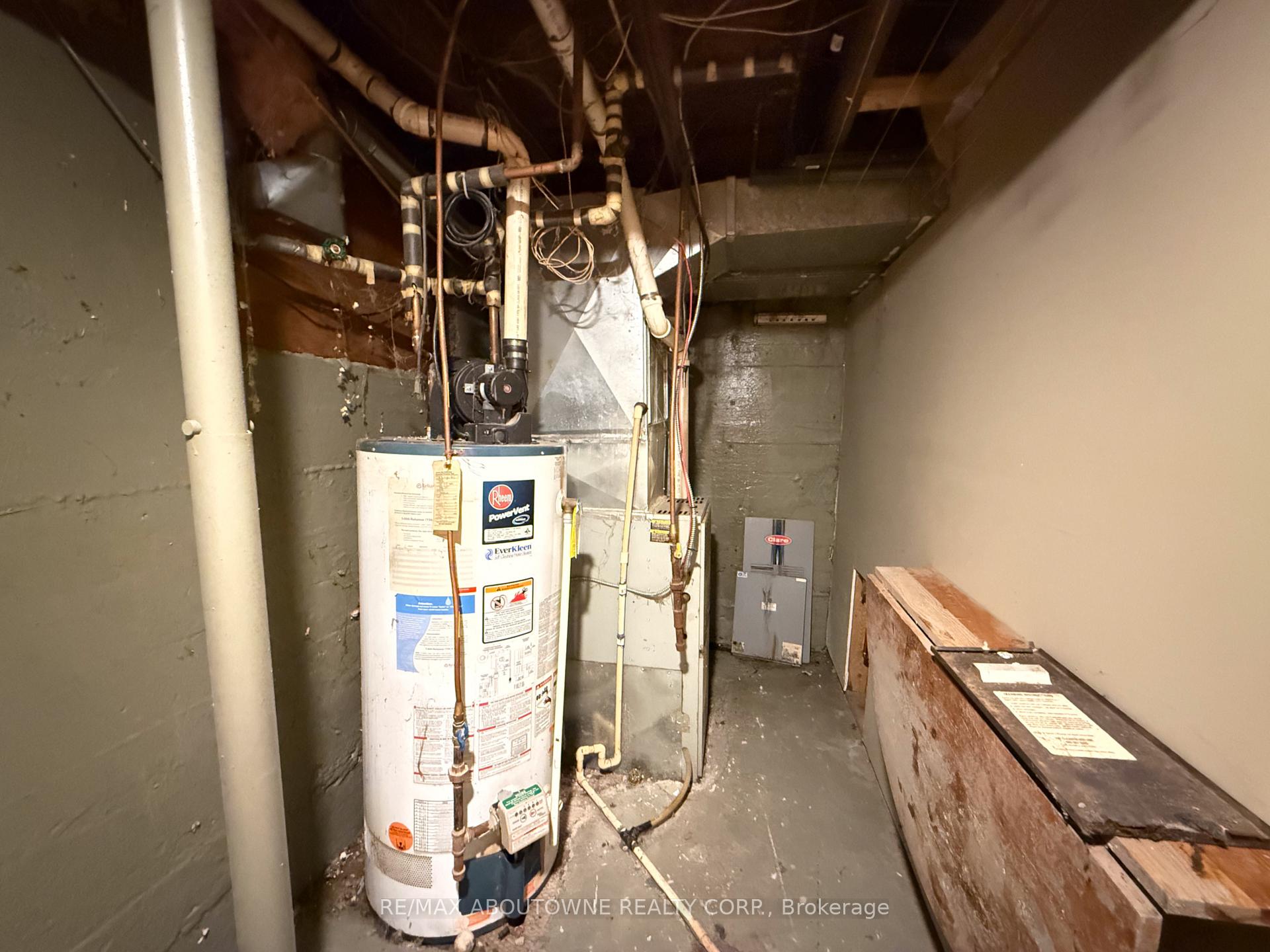 Photo 28 of 214 Burlington Street E, Hamilton, North End — HOMEH