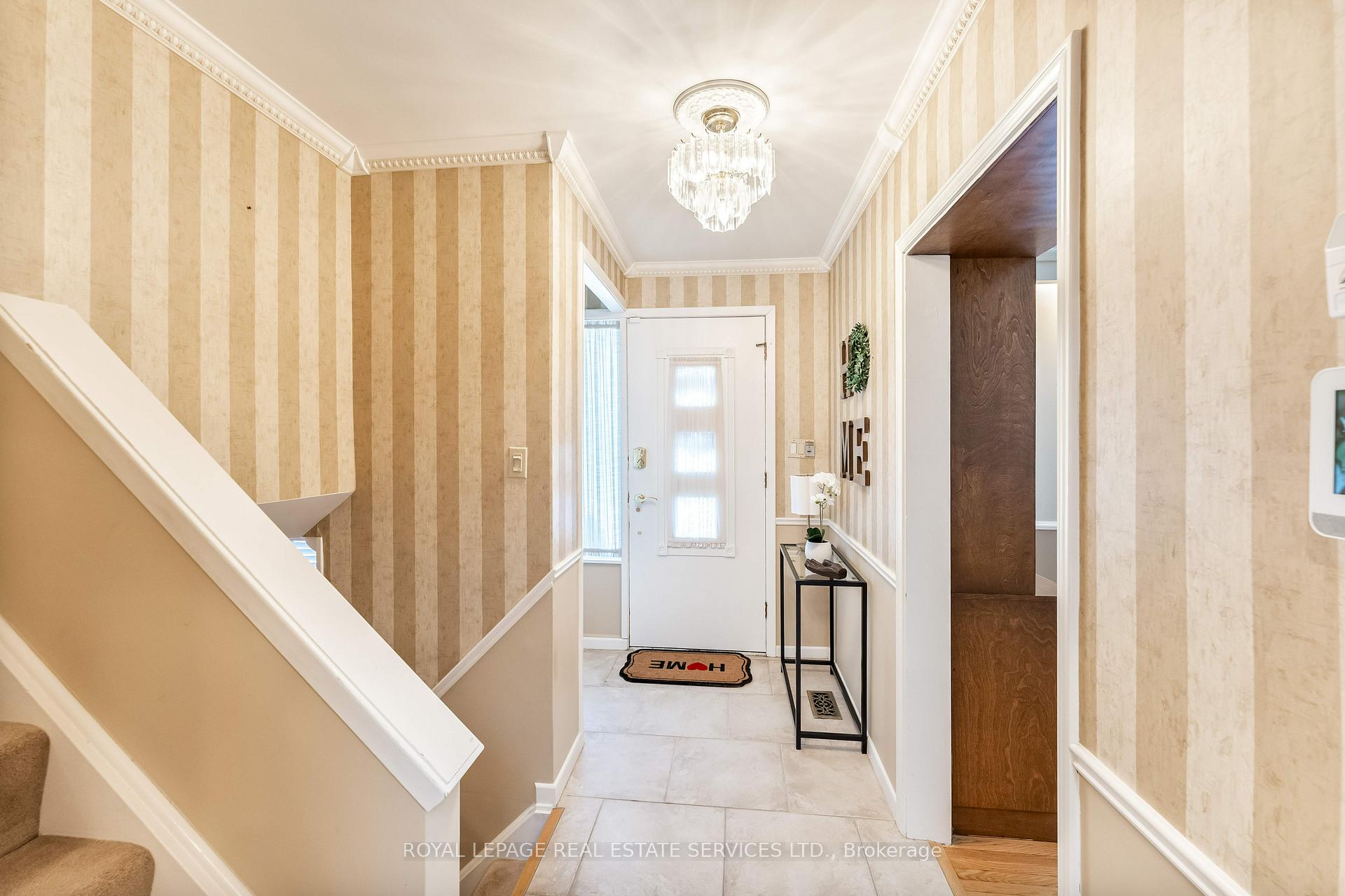 Photo 3 of 236 Belvenia Road, Burlington, Shoreacres — HOMEH