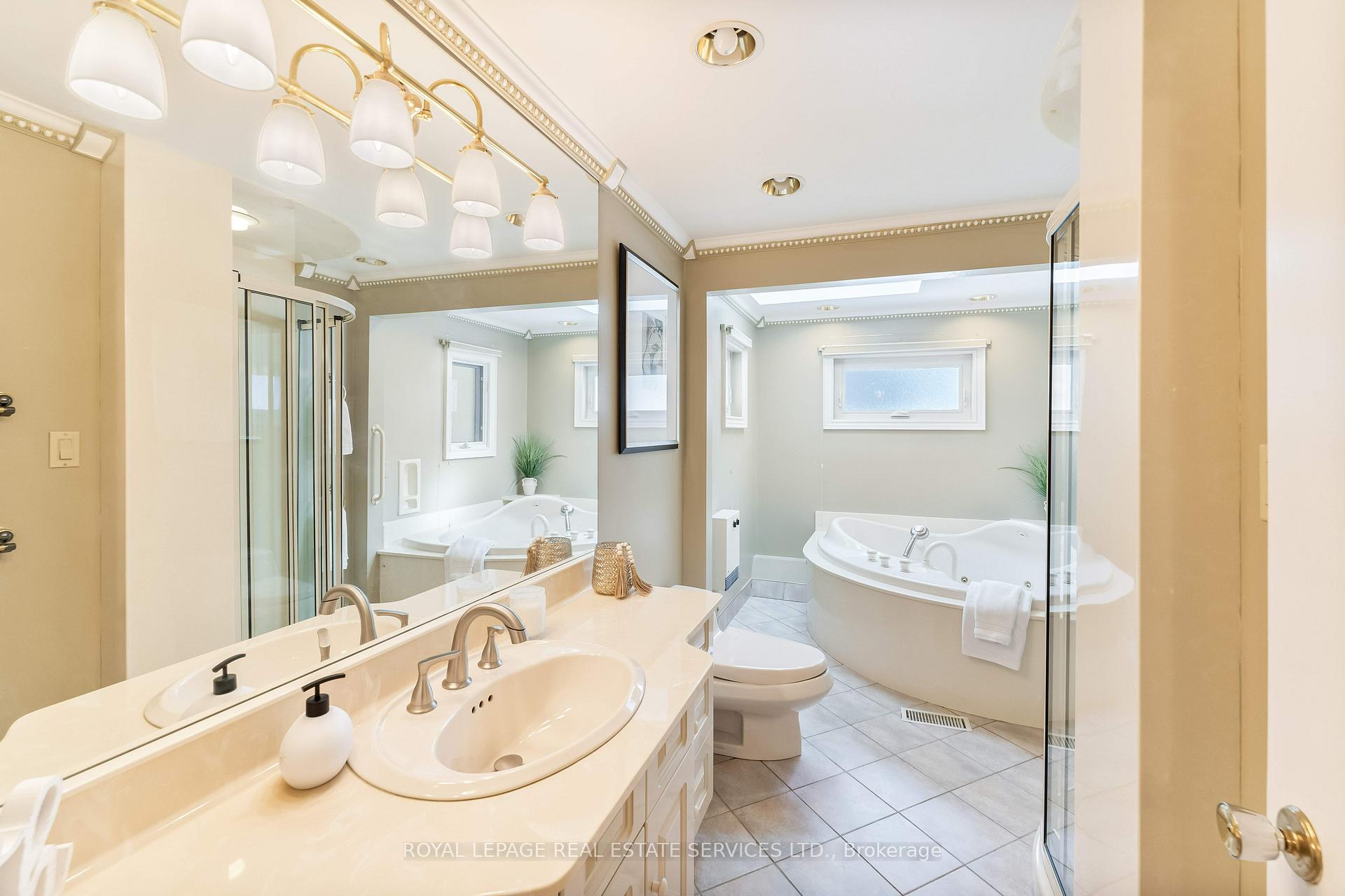 Photo 21 of 236 Belvenia Road, Burlington, Shoreacres — HOMEH