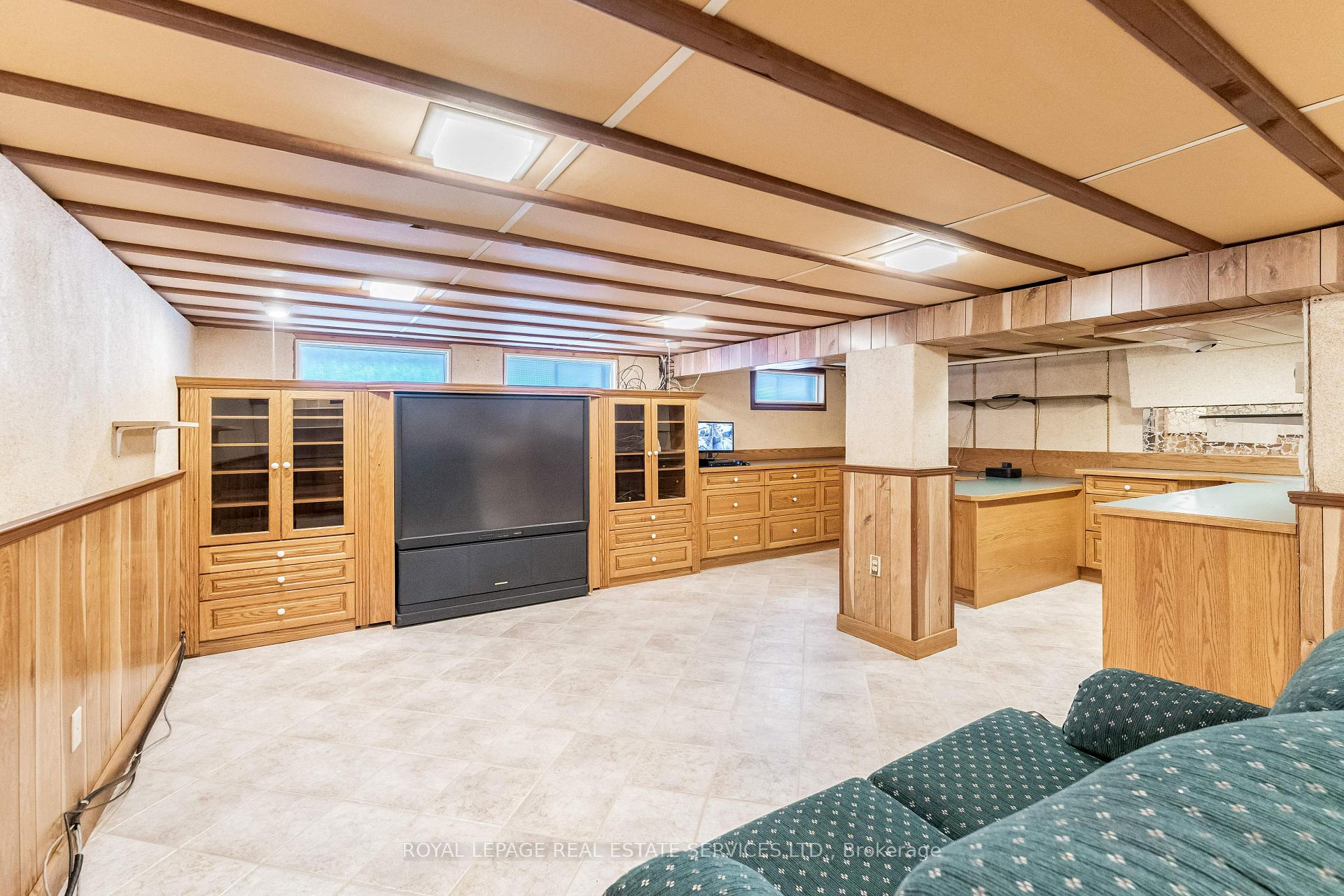 Photo 26 of 236 Belvenia Road, Burlington, Shoreacres — HOMEH