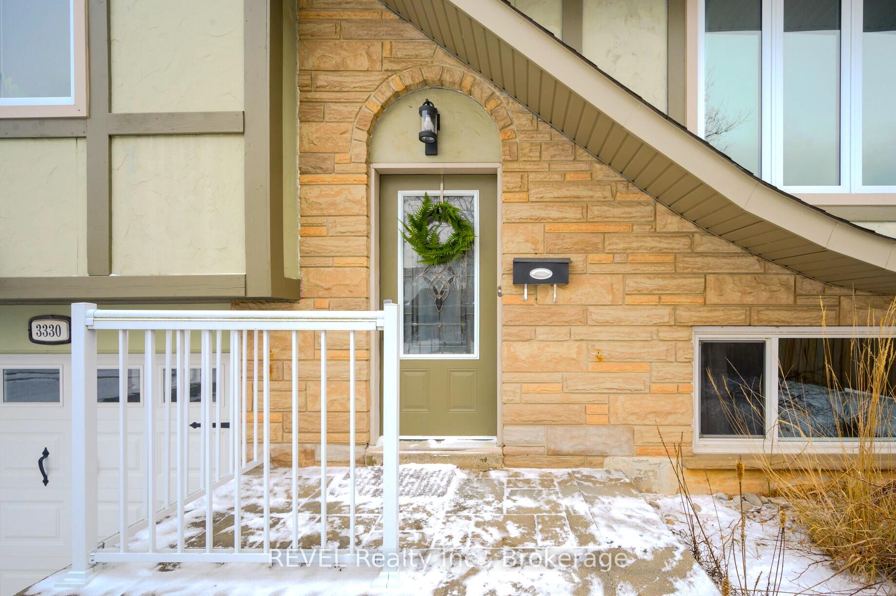 Photo 2 of 3330 Bristol Drive, Burlington, Palmer — HOMEH