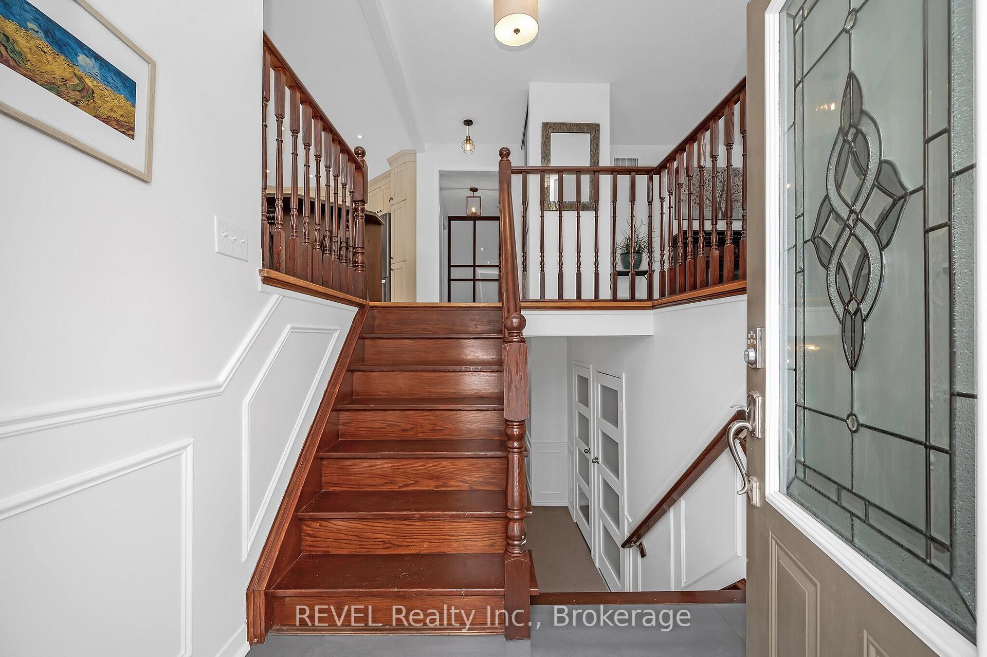 Photo 3 of 3330 Bristol Drive, Burlington, Palmer — HOMEH