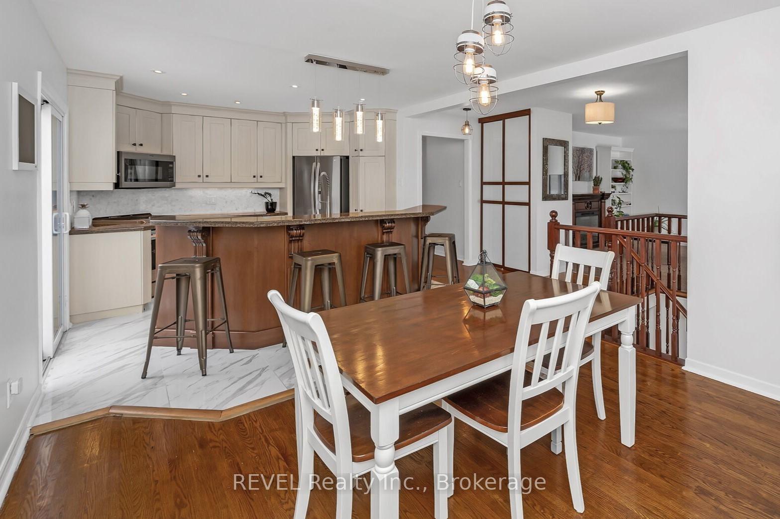 Photo 5 of 3330 Bristol Drive, Burlington, Palmer — HOMEH