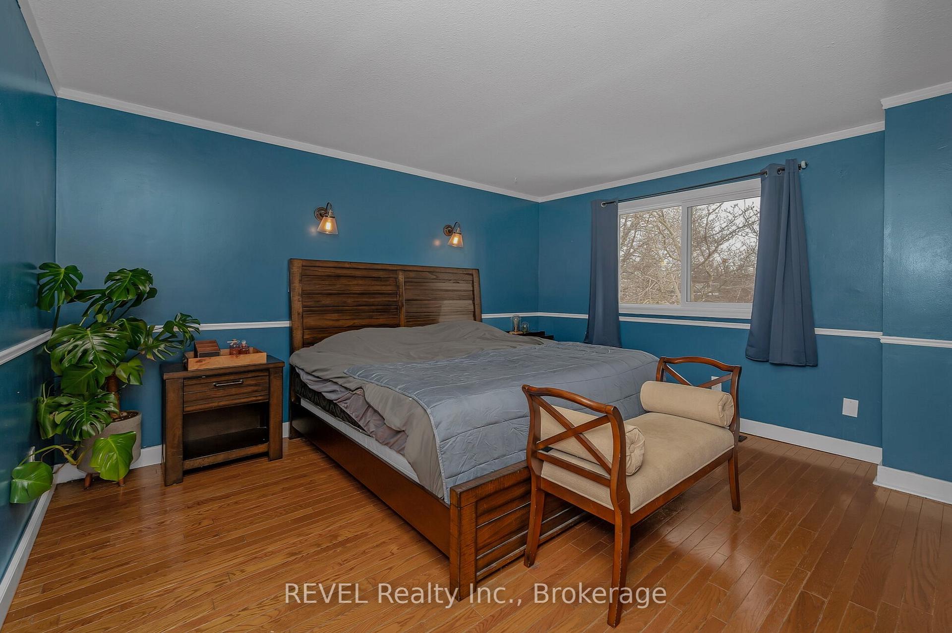 Photo 13 of 3330 Bristol Drive, Burlington, Palmer — HOMEH