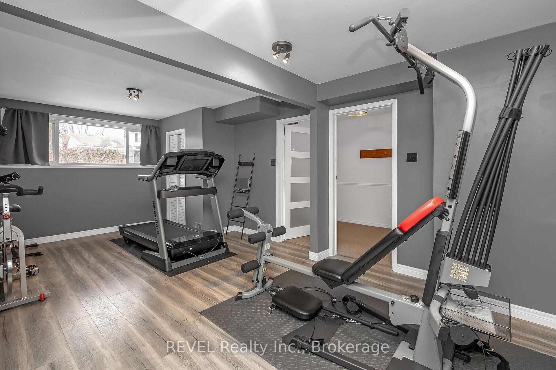 Photo 21 of 3330 Bristol Drive, Burlington, Palmer — HOMEH