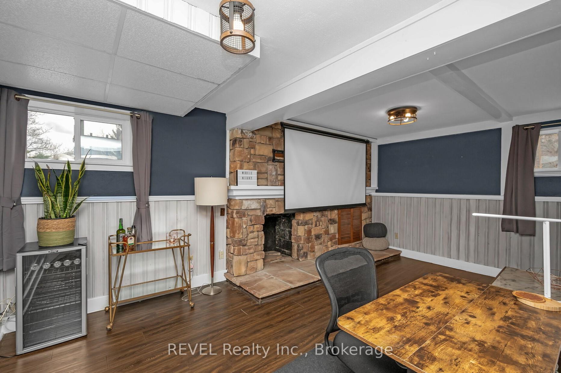 Photo 23 of 3330 Bristol Drive, Burlington, Palmer — HOMEH