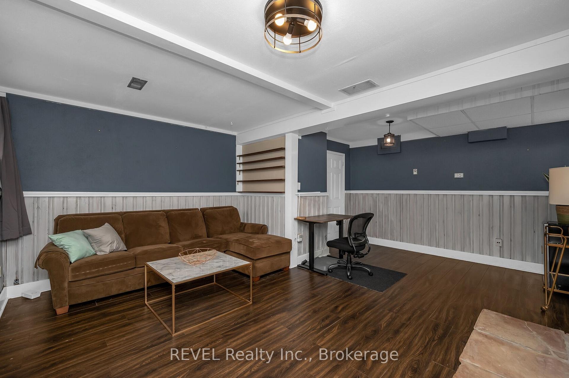 Photo 24 of 3330 Bristol Drive, Burlington, Palmer — HOMEH